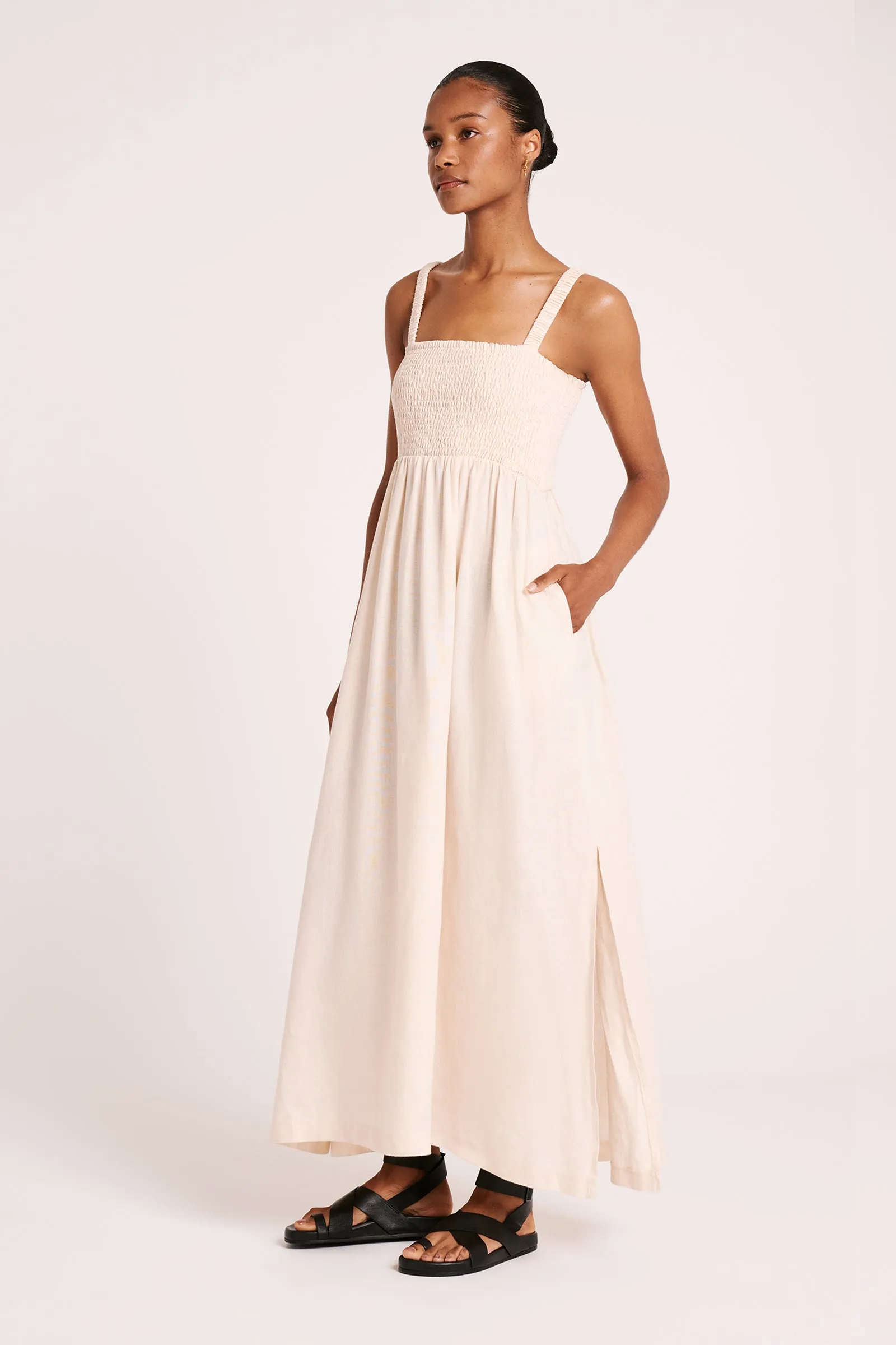 RYNN LINEN MAXI DRESS sold by Nude Lucy product image thumbnail 2