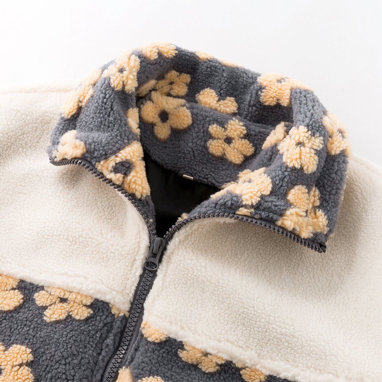 Aelfric Eden Patchwork Daisy Sherpa Jacket sold by Aelfric Eden product image thumbnail 9