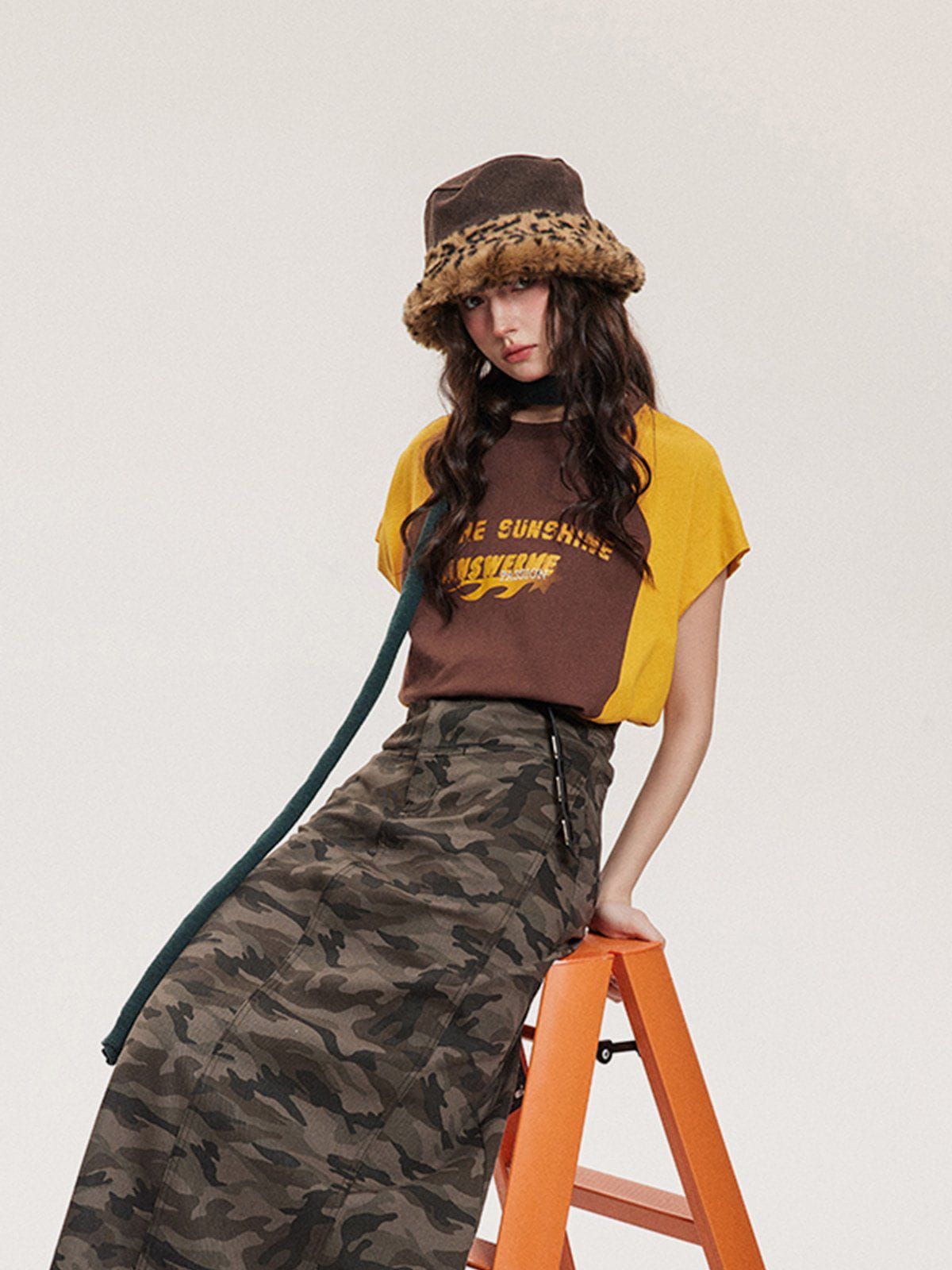 Aelfric Eden Colorblock Letter Print Vest sold by Aelfric Eden product image thumbnail 2