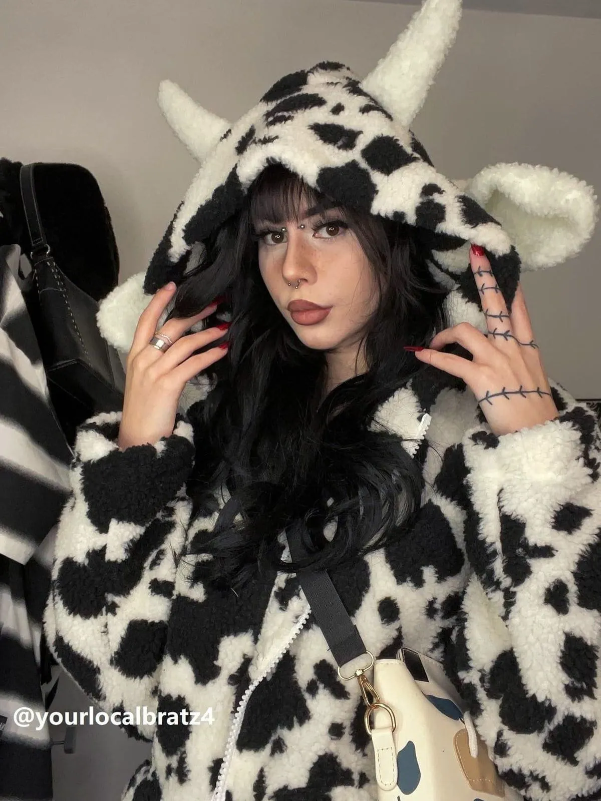 Aelfric Eden Cow Pattern Zip Up Sherpa Coat sold by Aelfric Eden product image thumbnail 4