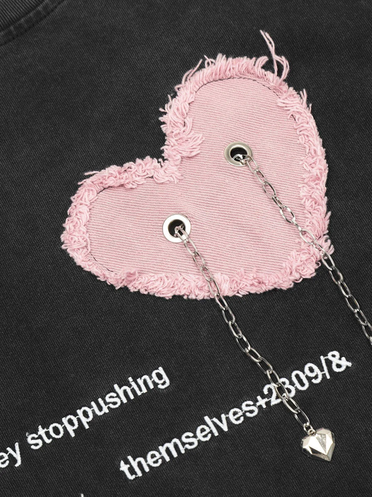 Aelfric Eden Applique Heart Chain Tee sold by Aelfric Eden product image thumbnail 4