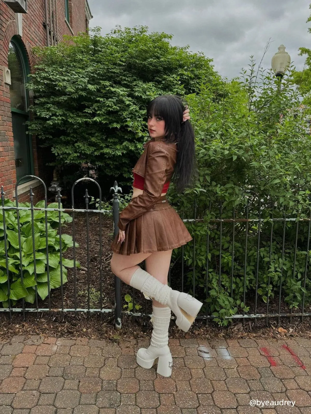 Aelfric Eden Heart Belt Faux Leather Pleated Skirt sold by Aelfric Eden product image thumbnail 2