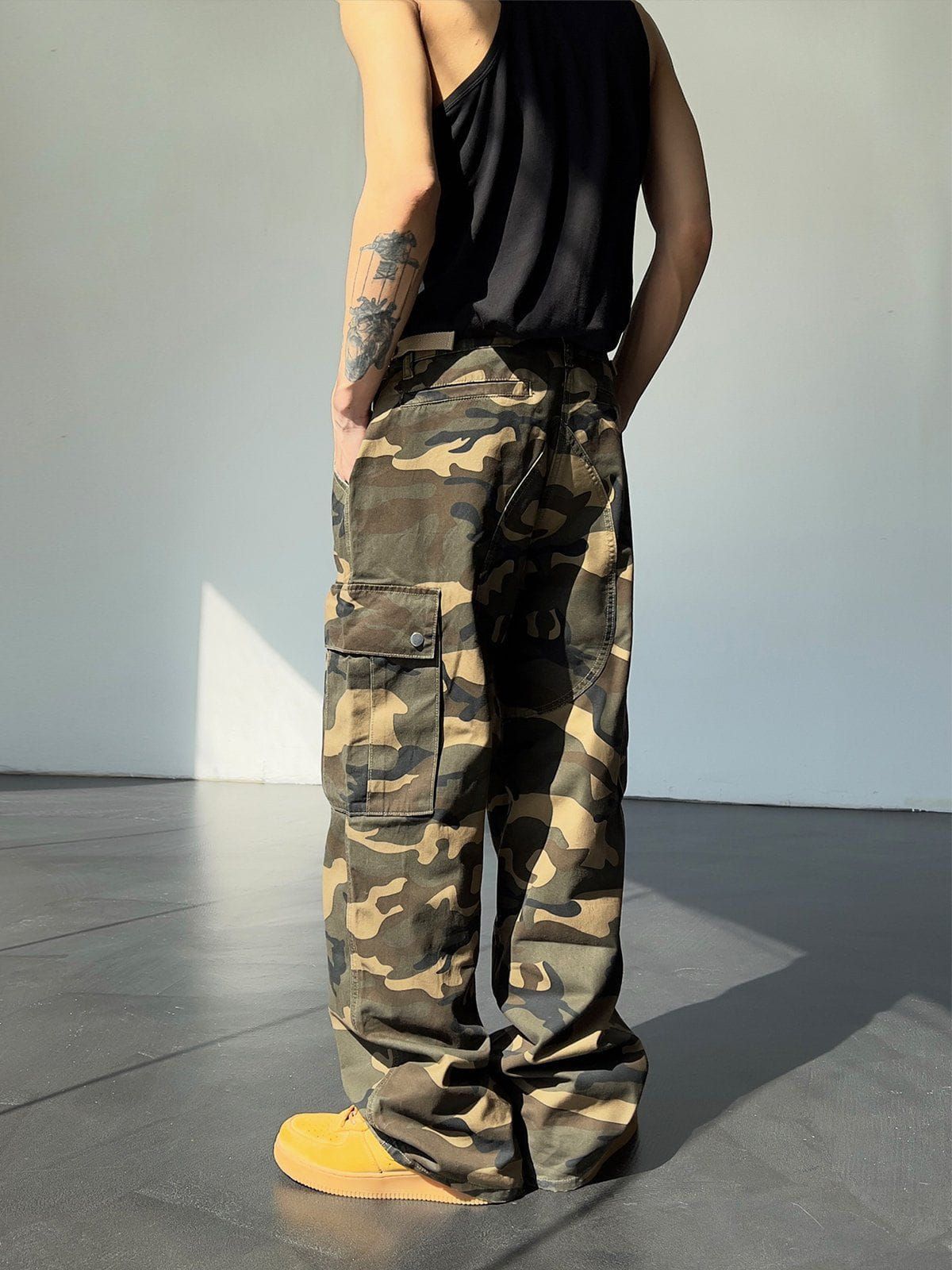 Aelfric Eden Vintage Camouflage Cargo Pants sold by Aelfric Eden product image thumbnail 4