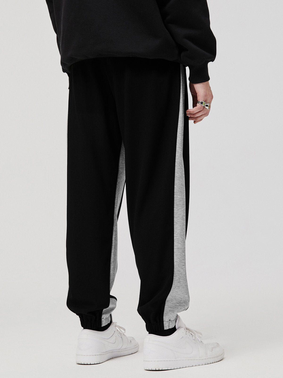Aelfric Eden Contrast Casual Sweatpants sold by Aelfric Eden product image thumbnail 3