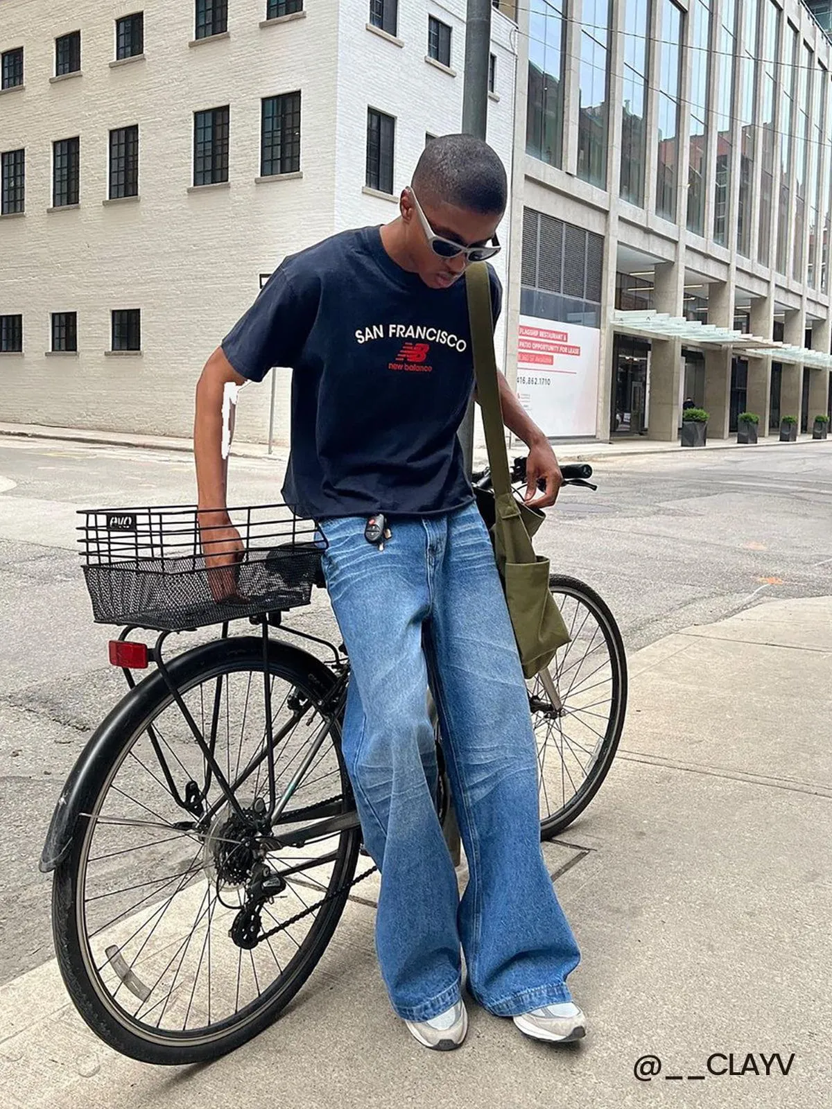 Aelfric Eden Baggy Folds Jeans sold by Aelfric Eden product image thumbnail 5