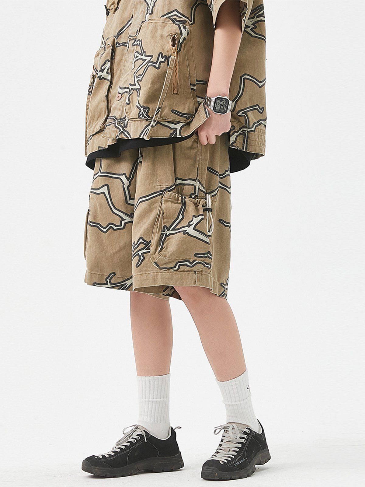 Aelfric Eden Multiple Pockets Drawstring Shorts sold by Aelfric Eden product image thumbnail 12