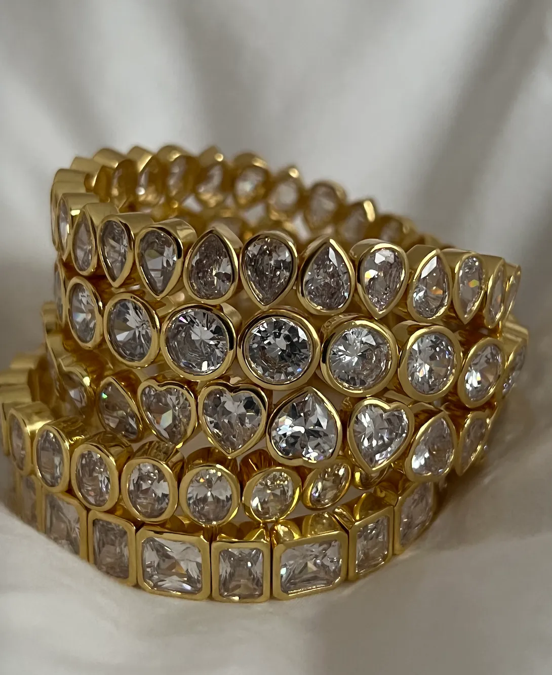 THE HEART JEWEL BRACELET sold by Lisa Gozlan product image thumbnail 5