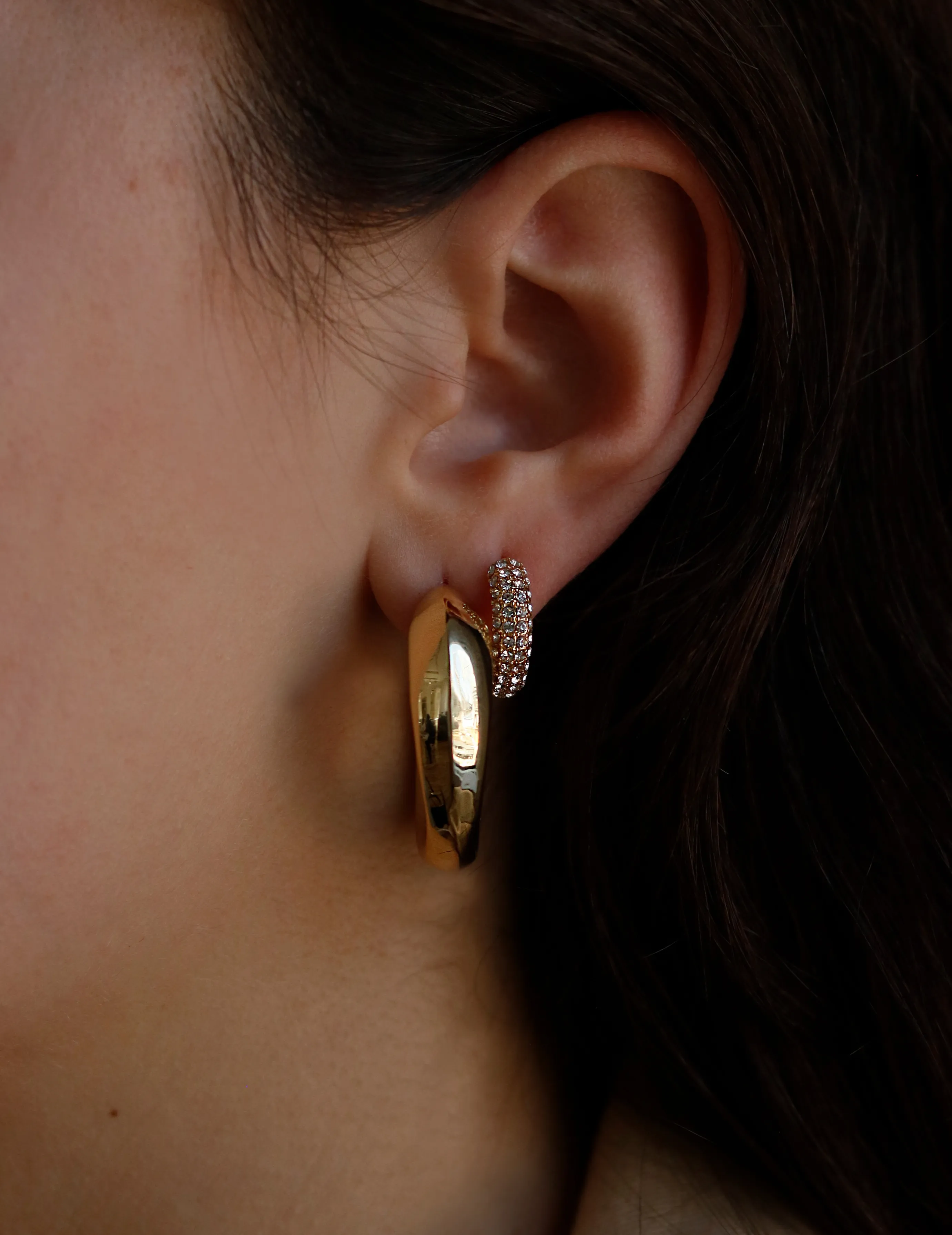 THE CURVE HOOP sold by Lisa Gozlan product image thumbnail 2