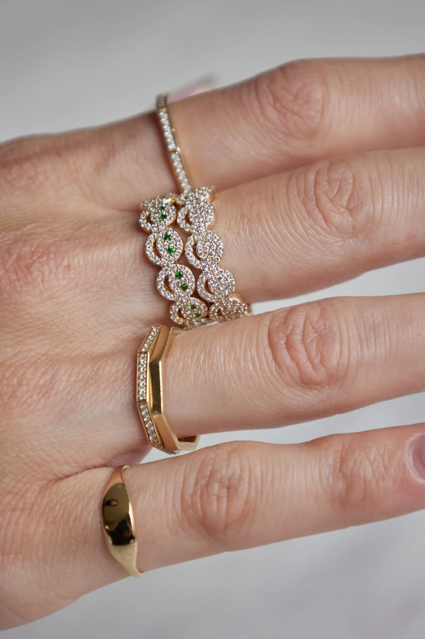 THE DAINTY SIGNET RING sold by Lisa Gozlan product image thumbnail 4