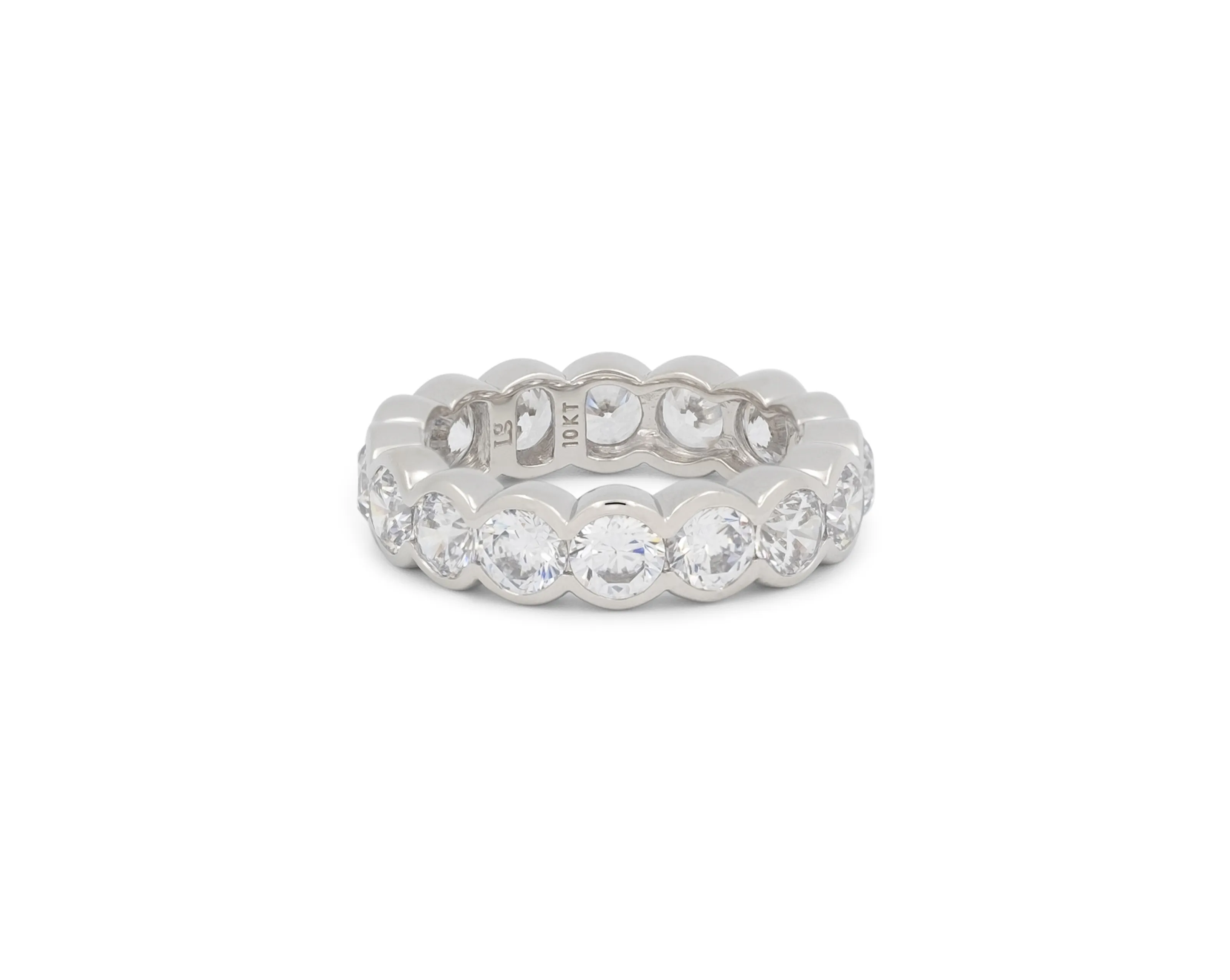 THE SCALLOPED ETERNITY RING sold by Lisa Gozlan product image thumbnail 5