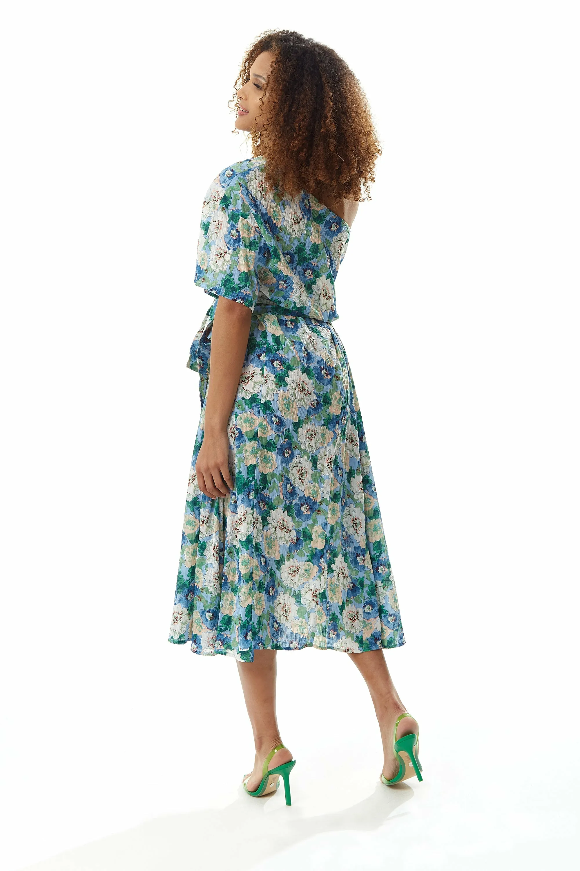 Liquorish Liquorish Divine Grace Crinkle Floral Midi Dress In Blue sold by Goddiva product image thumbnail 4