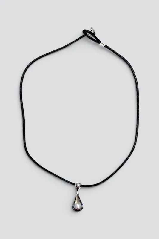 Sterling Silver Cord Teardrop Pendant Necklace made by Vintage
