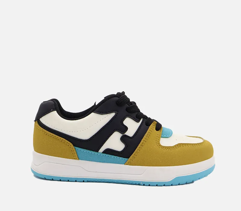 Sneaker sold by Rage