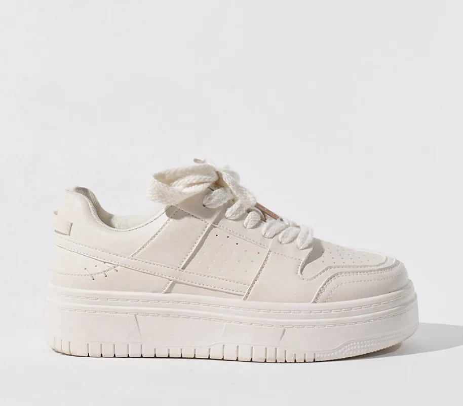 Sneaker sold by Rage