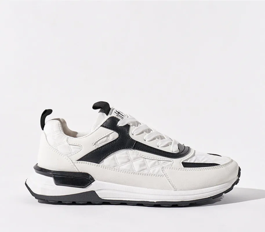 Sneaker sold by Rage