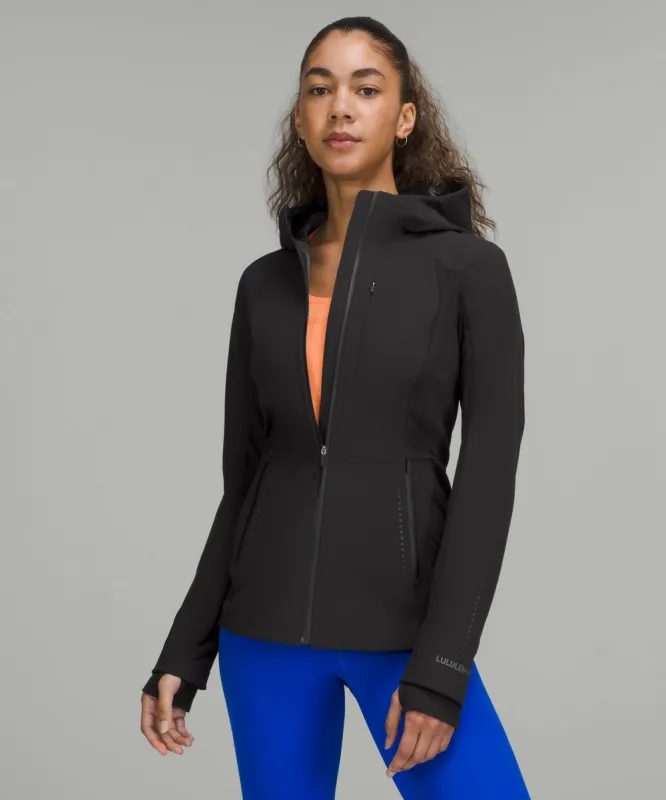 Cross Chill Jacket sold by Lululemon