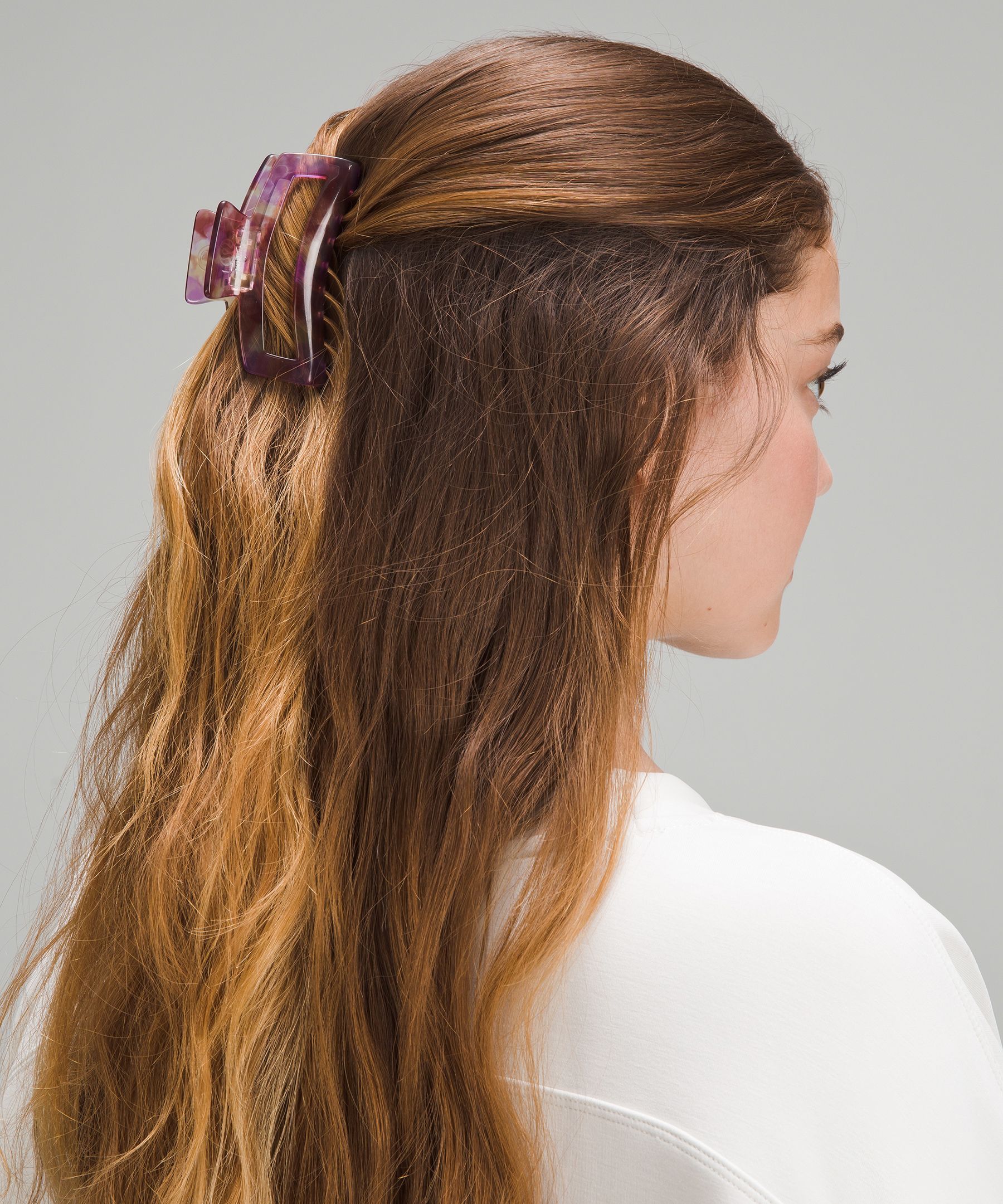 Large Claw Hair Clip sold by Lululemon product image thumbnail 2