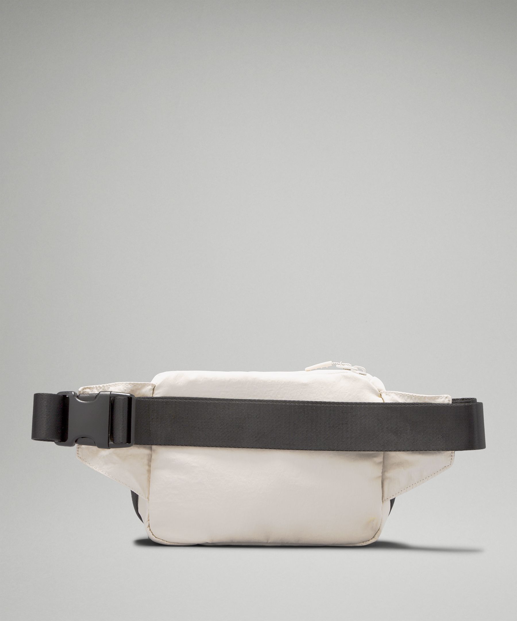 Clean Lines Belt Bag 2L sold by Lululemon product image thumbnail 3
