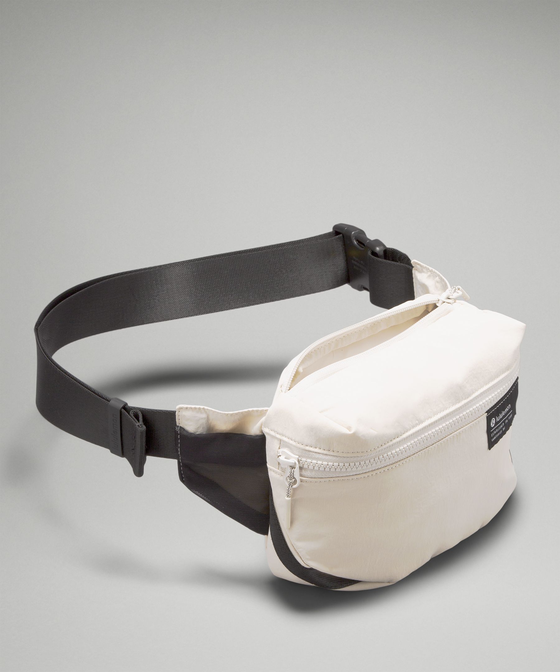 Clean Lines Belt Bag 2L sold by Lululemon product image thumbnail 4
