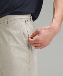 Commission Classic-Fit Short 7" *WovenAir sold by Lululemon