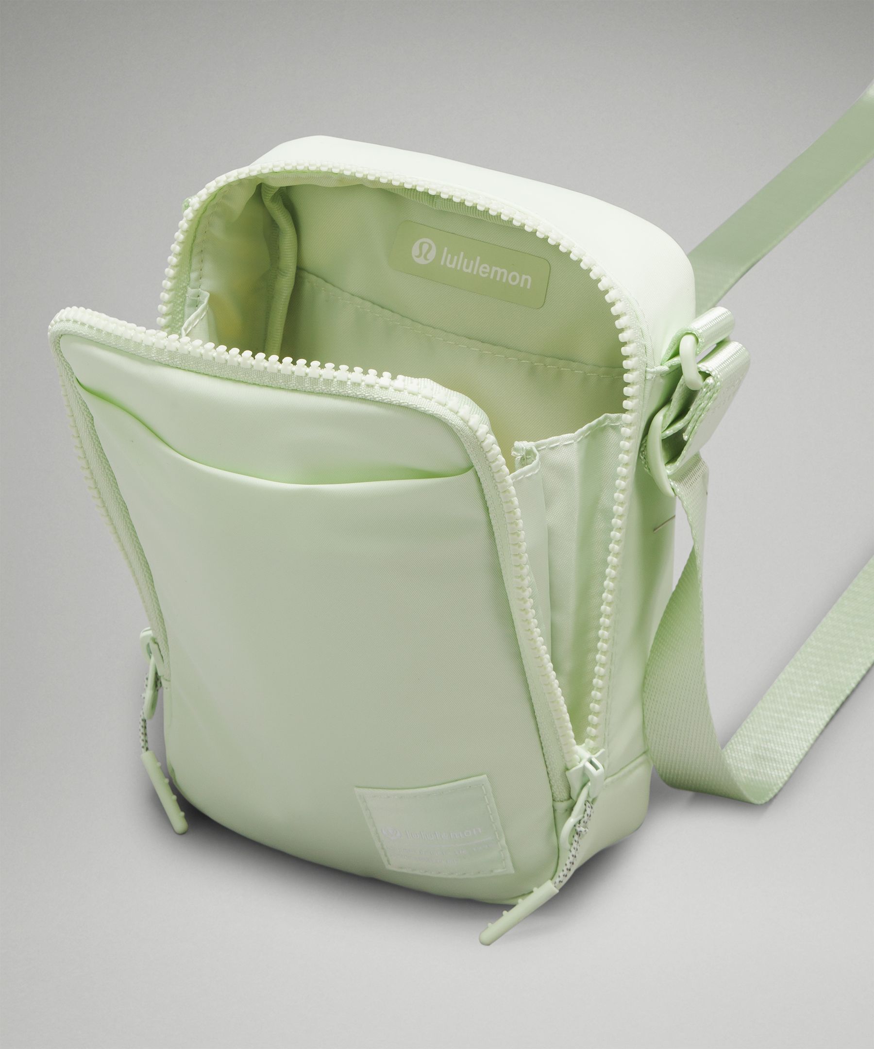 Easy Access Crossbody Bag 1.5L sold by Lululemon product image thumbnail 5