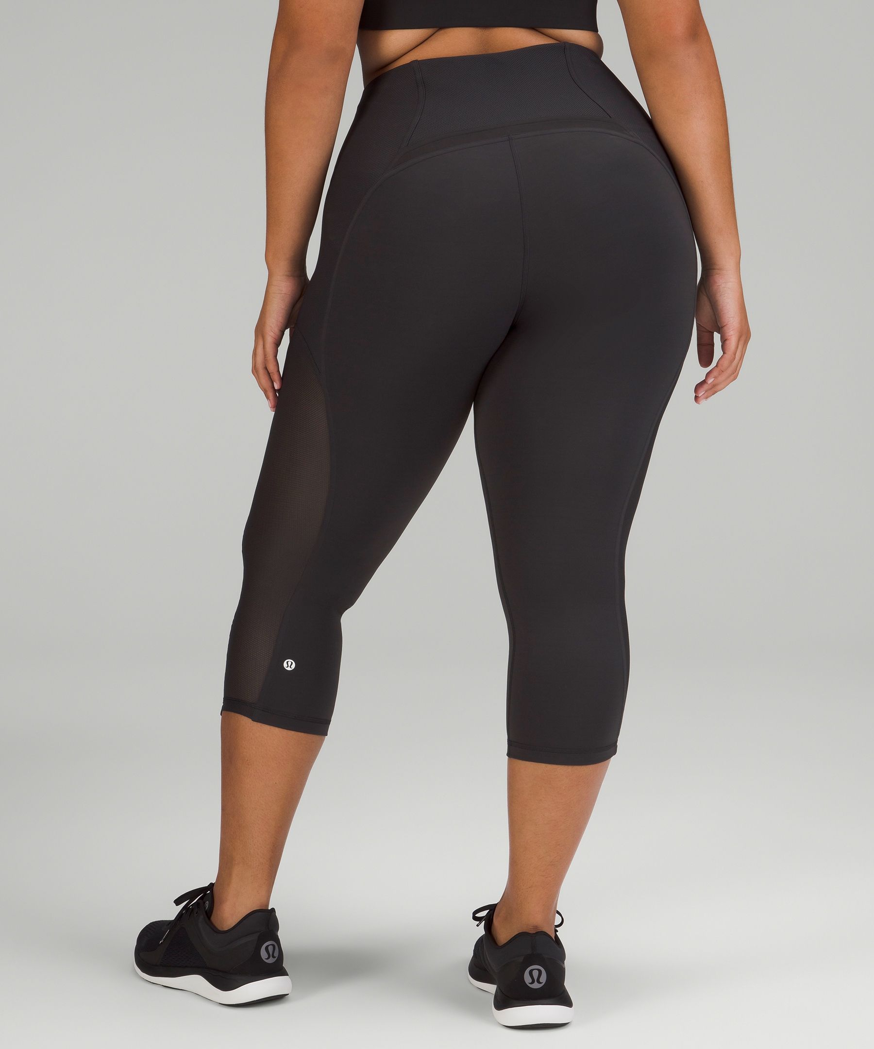 Everlux and Mesh Super-High-Rise Training Crop 21" Online Only sold by Lululemon product image thumbnail 3