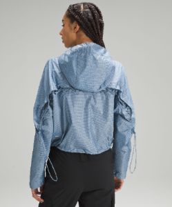 Cinch-Back Half-Zip Hiking Pullover *Online Only sold by Lululemon