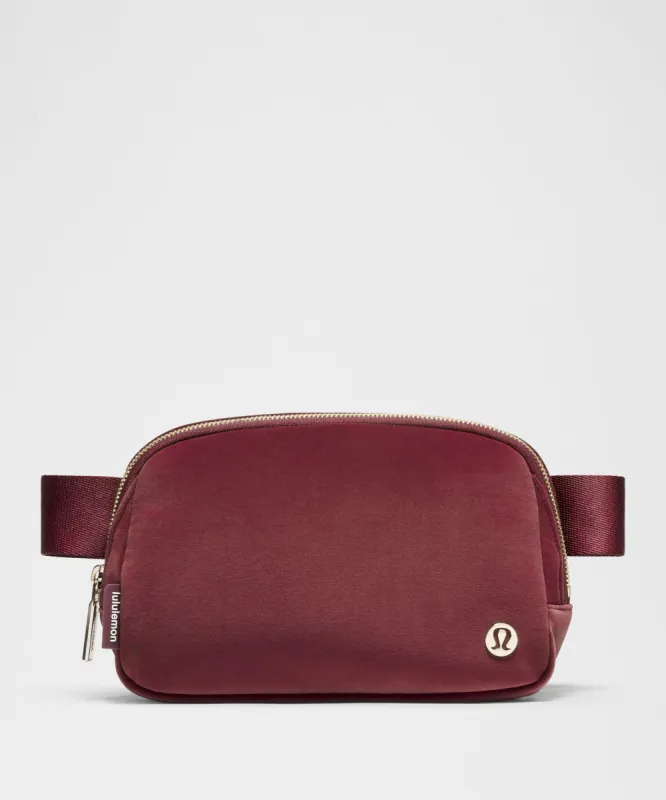 Everywhere Belt Bag 1L *Velour sold by Lululemon