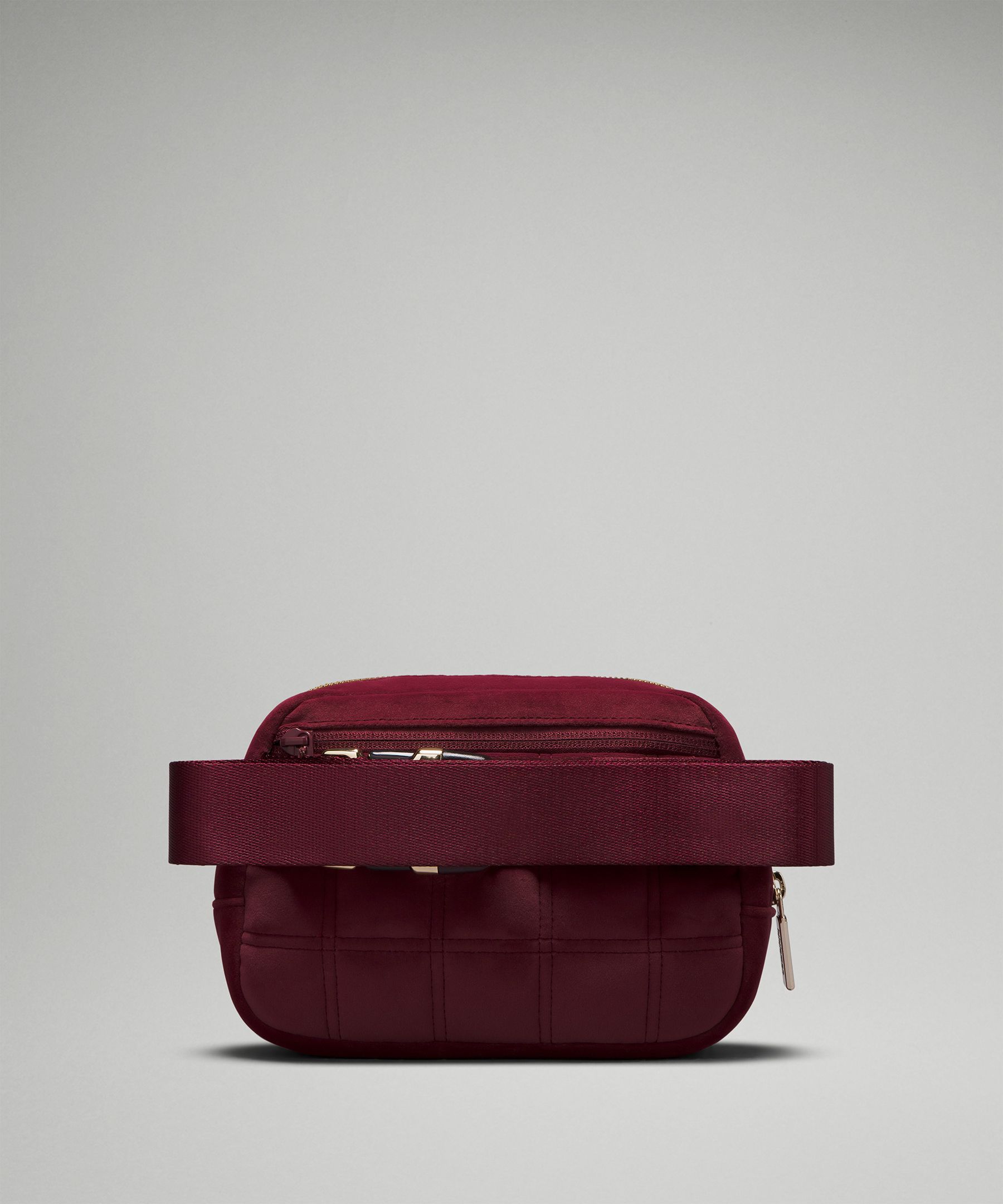 Everywhere Belt Bag 1L *Quilted Velour sold by Lululemon product image thumbnail 3