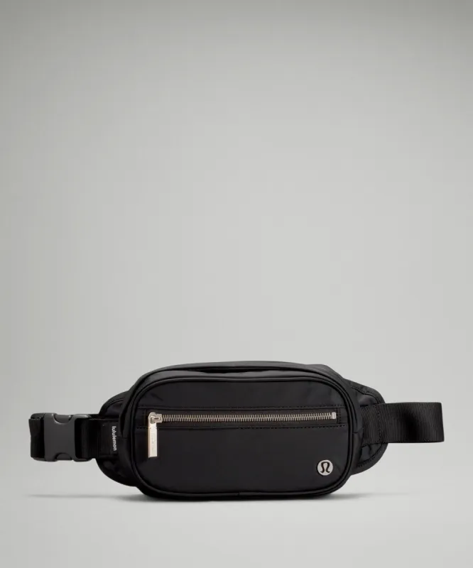 Wunderlust Belt Bag 1.8L sold by Lululemon