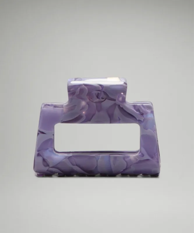 Medium Claw Hair Clip sold by Lululemon