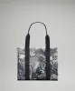 Boxy Tote Bag 10L *Print sold by Lululemon