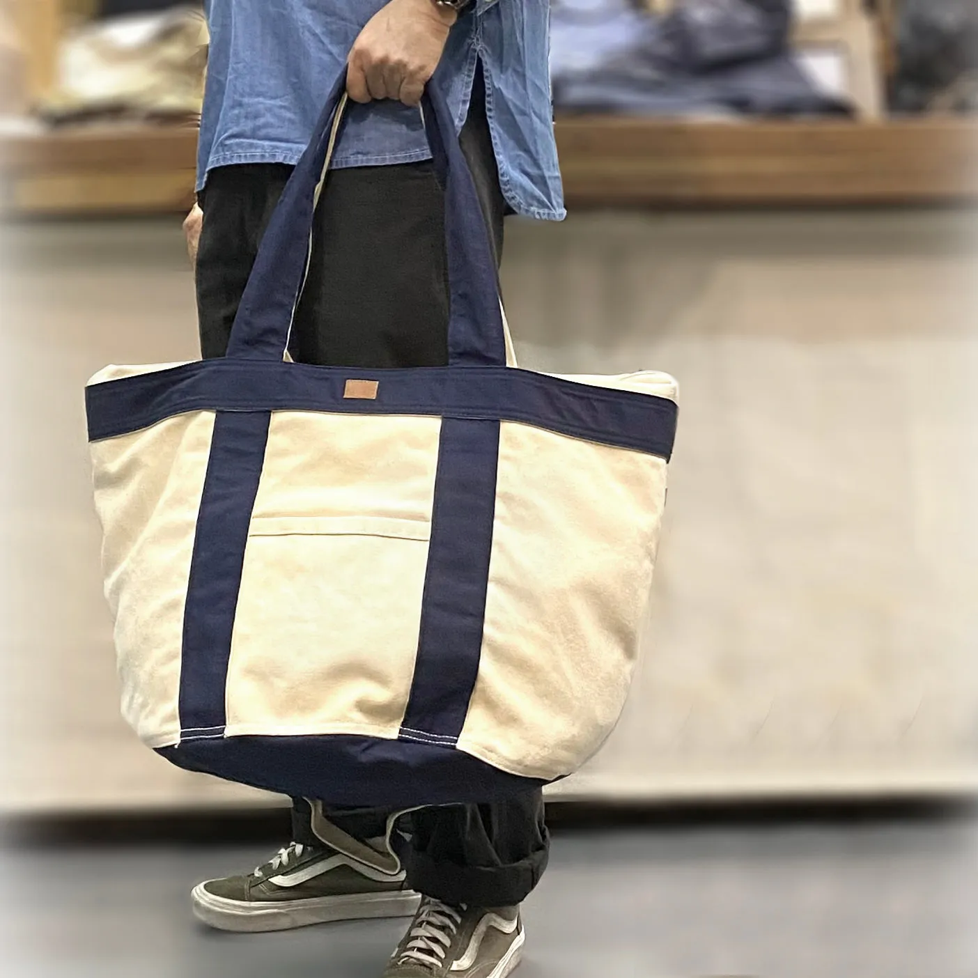 BZEN TOTE24-14ZTN NATURAL CANVAS BODY WITH NAVY TRIM ZIP TOP 24"W x 14"H TOTE BAG-20OZ-NAVY sold by Bzen product image thumbnail 2