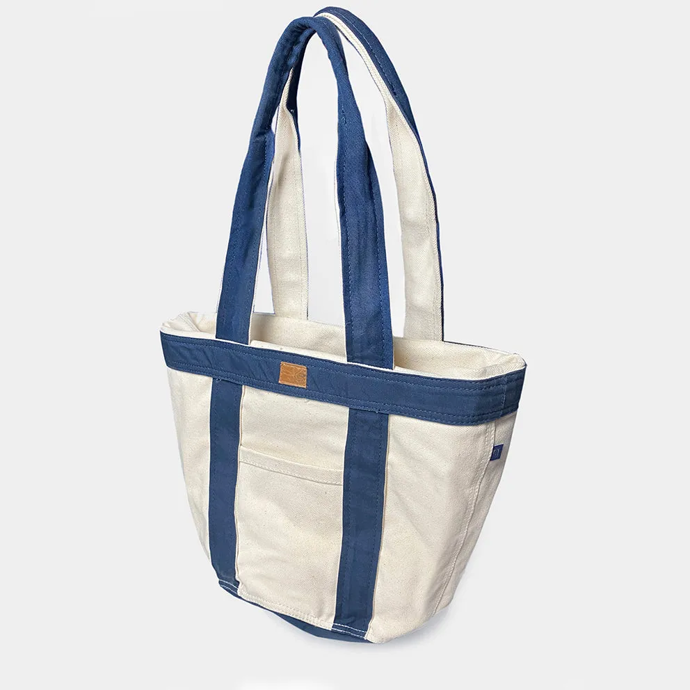 BZEN TOTE16-9ZTN NATURAL CANVAS BODY WITH NAVY TRIM ZIP TOP 16"W x 9"H TOTE BAG-20OZ-NAVY sold by Bzen product image thumbnail 4
