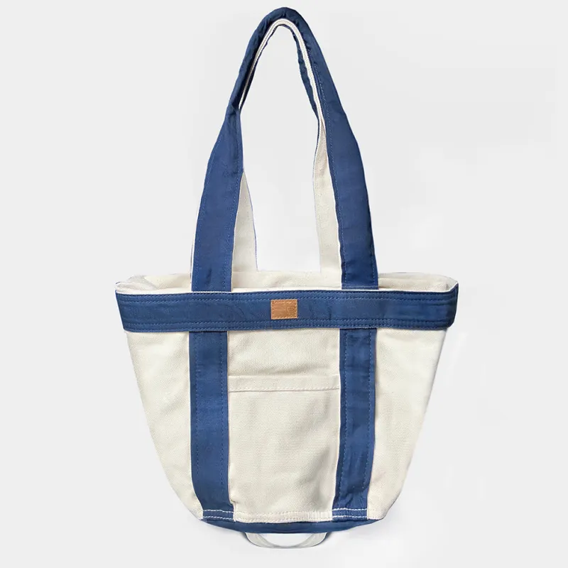 BZEN TOTE16-9ZTN NATURAL CANVAS BODY WITH NAVY TRIM ZIP TOP 16"W x 9"H TOTE BAG-20OZ-NAVY made by Bzen