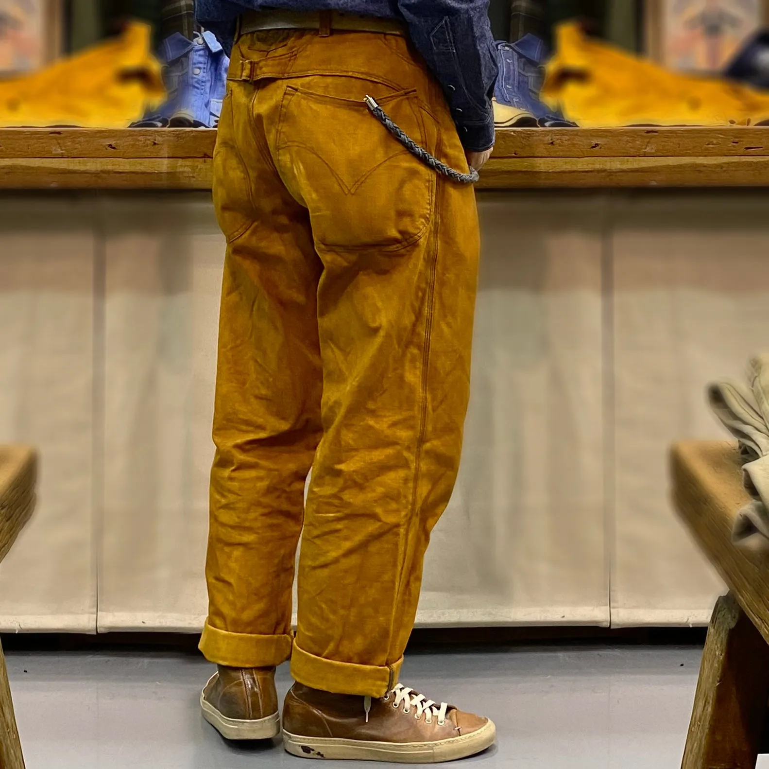 DDL 513S LUCKY-GOLD RELAX STRAIGHT HORSESHOE INSPIRED 6 POCKET BUCKLE BACK DOUBLE DYED CANVAS JEAN -12OZ-GOLD sold by Bzen product image thumbnail 2