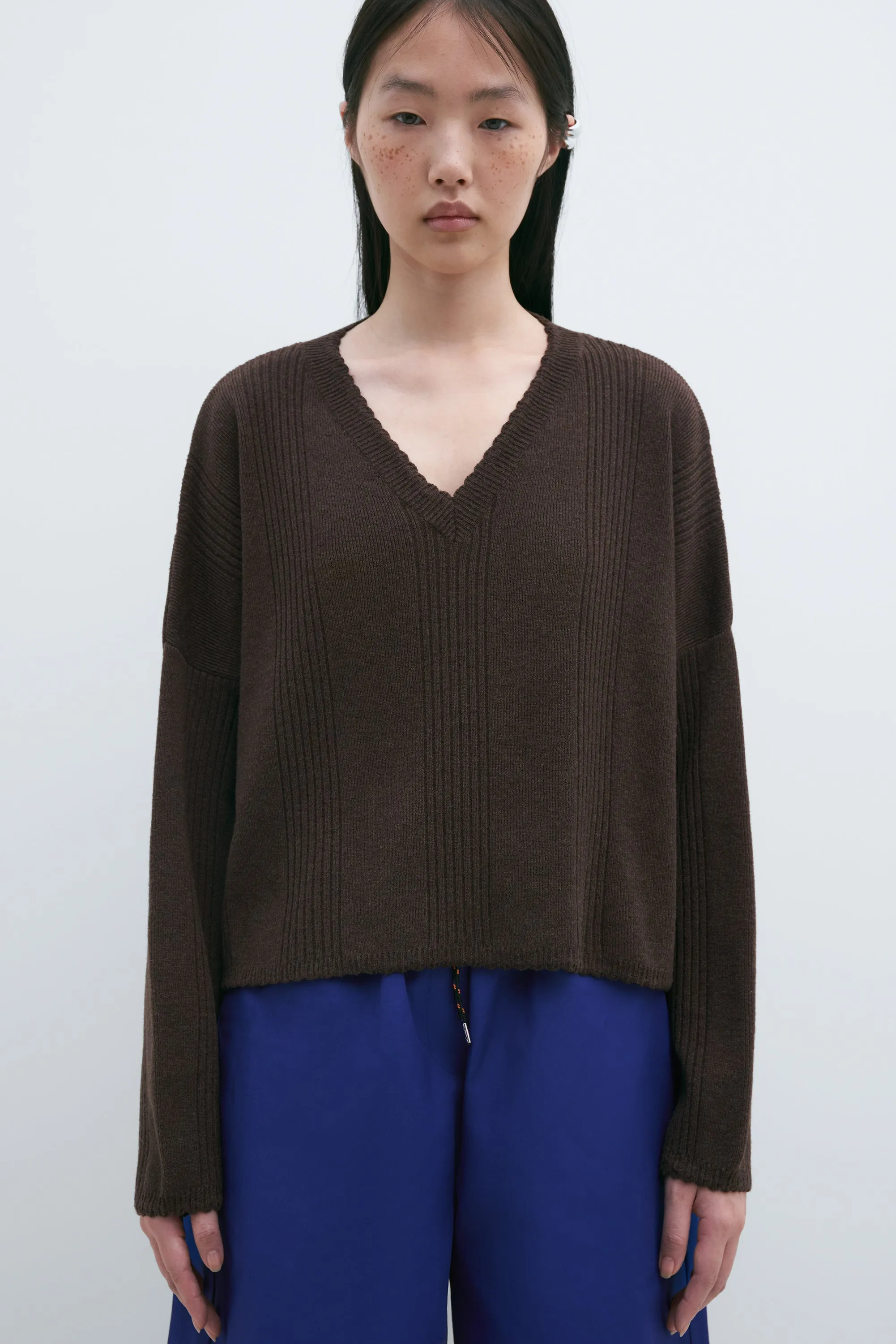 MERINO WOOL WAVY SWEATER CHOCOLATE sold by Cordera