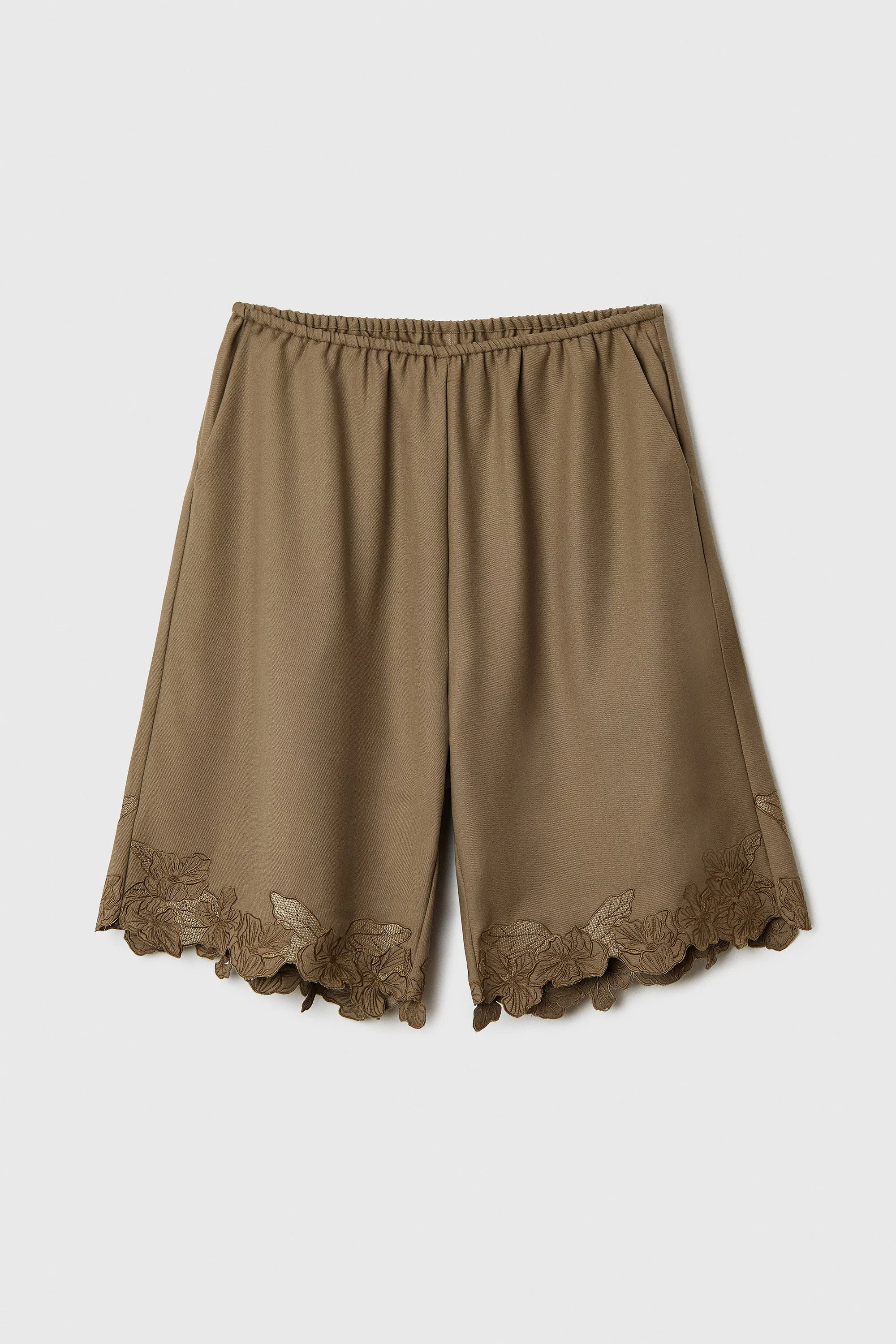 EMBROIDERED BERMUDA ALONDRA sold by Cordera product image thumbnail 4