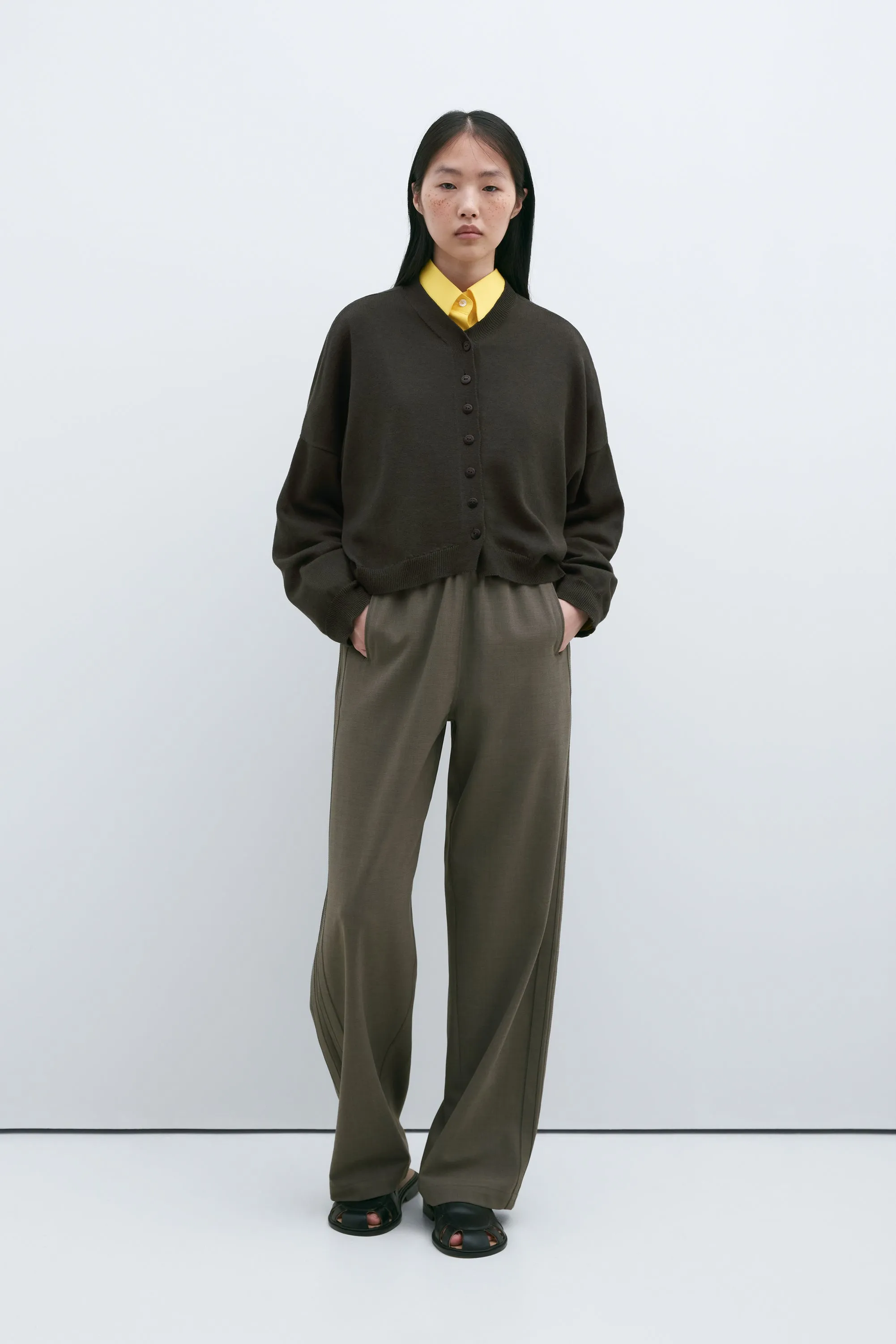 COTTON & CASHMERE CARDIGAN DARK MOSS sold by Cordera product image thumbnail 2