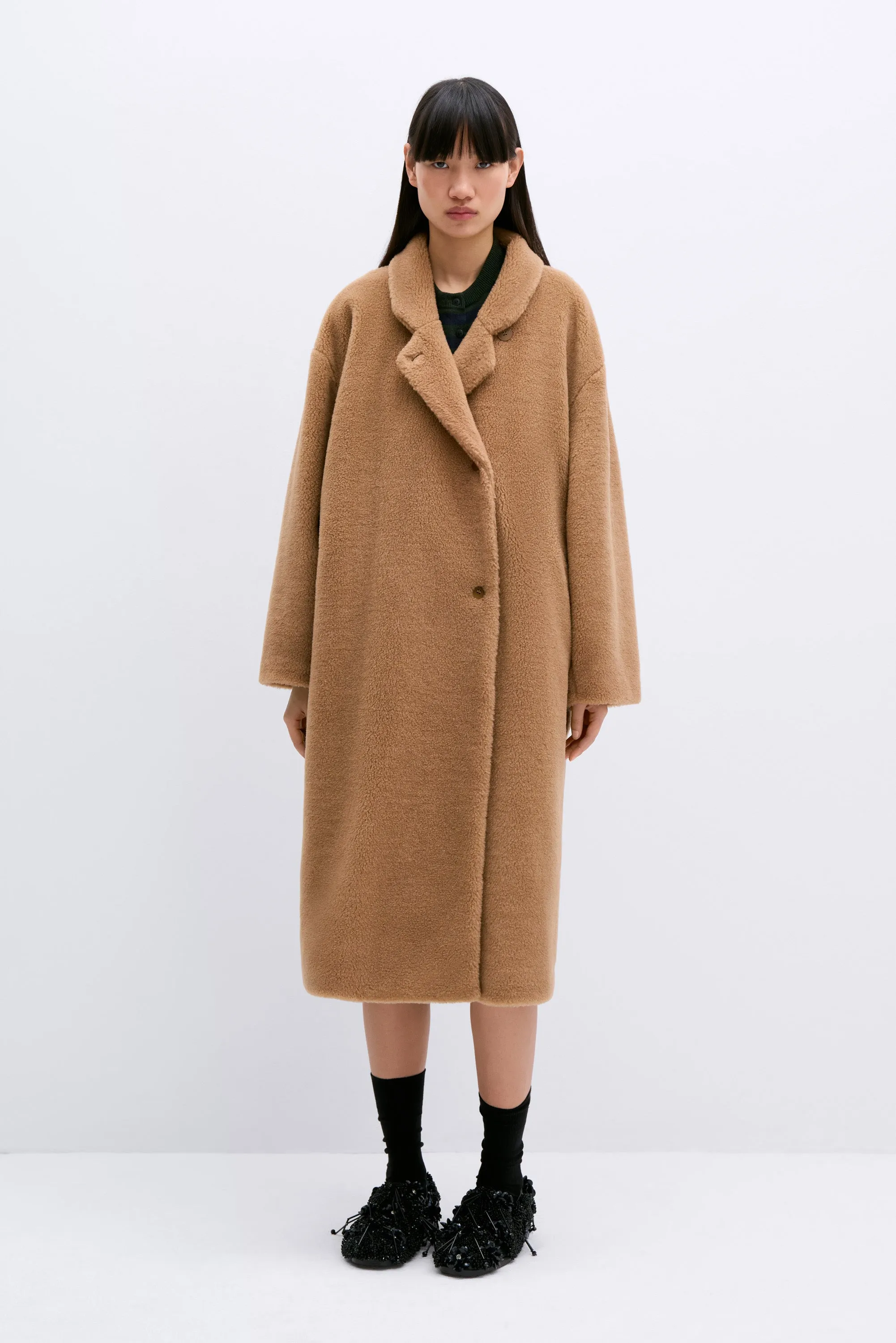 SHEARLING CAMEL COAT sold by Cordera