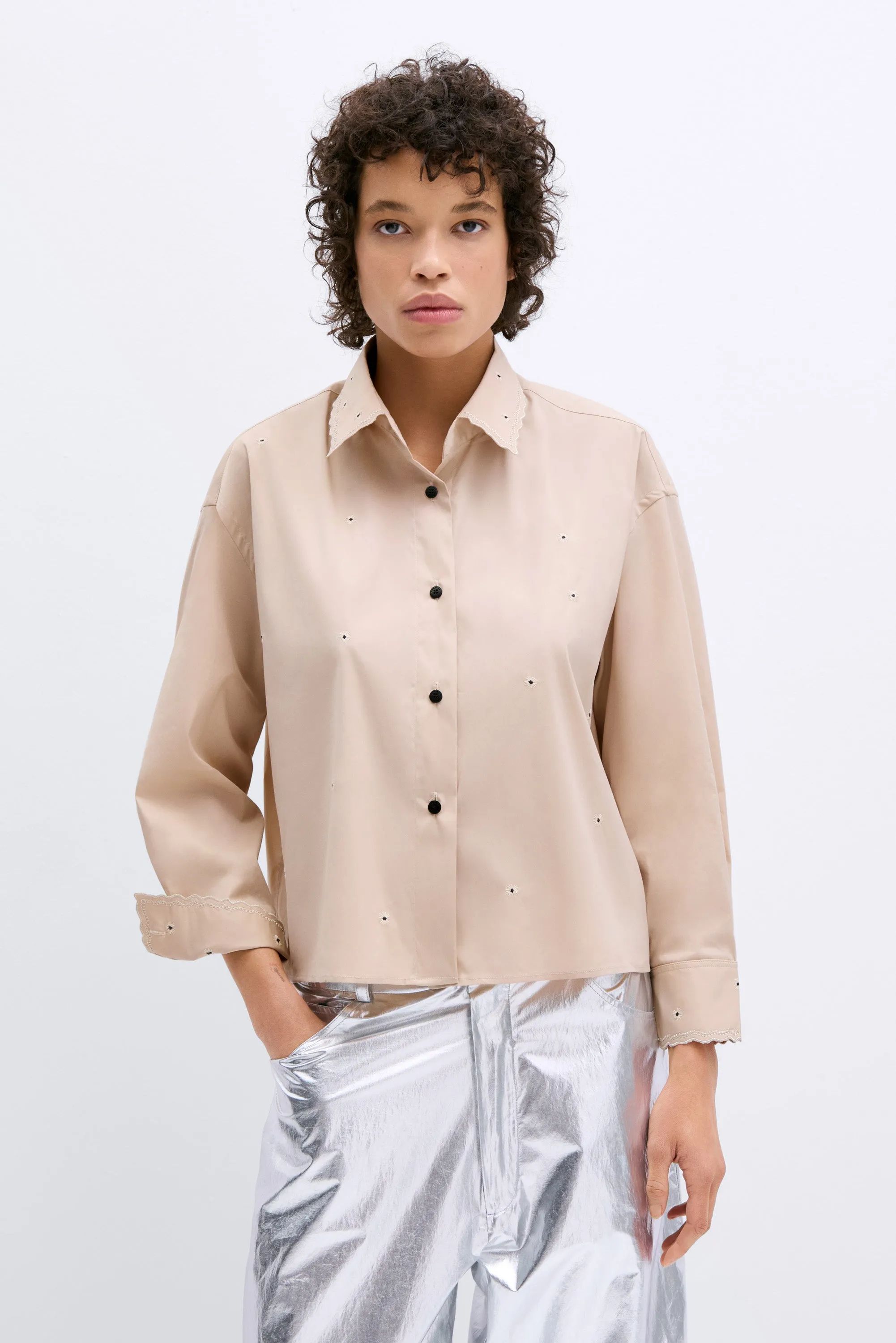 EMBROIDERY SHIRT BEIGE sold by Cordera