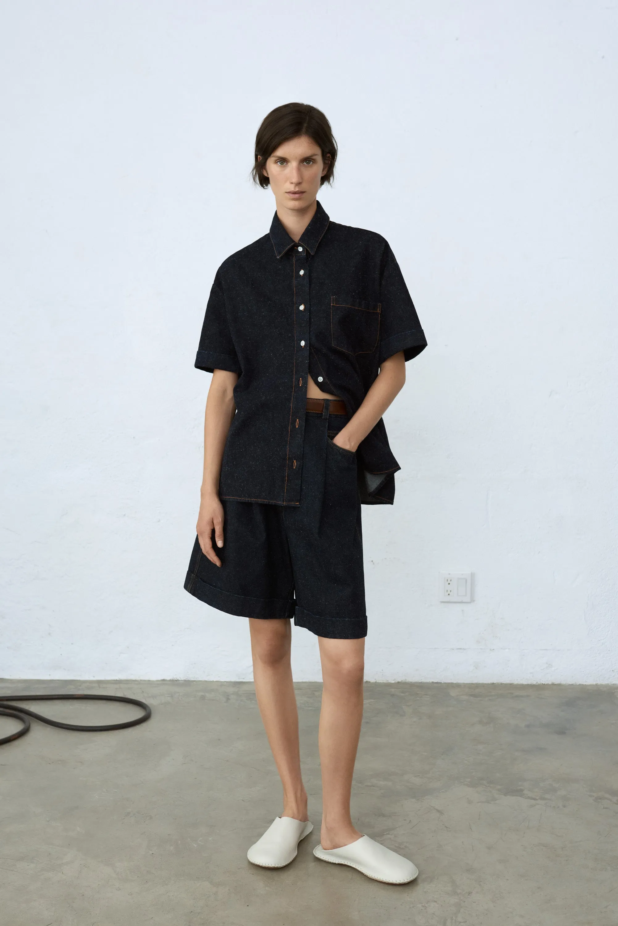 PLEATED BERMUDA SHORTS DARK NAVY sold by Cordera product image thumbnail 5