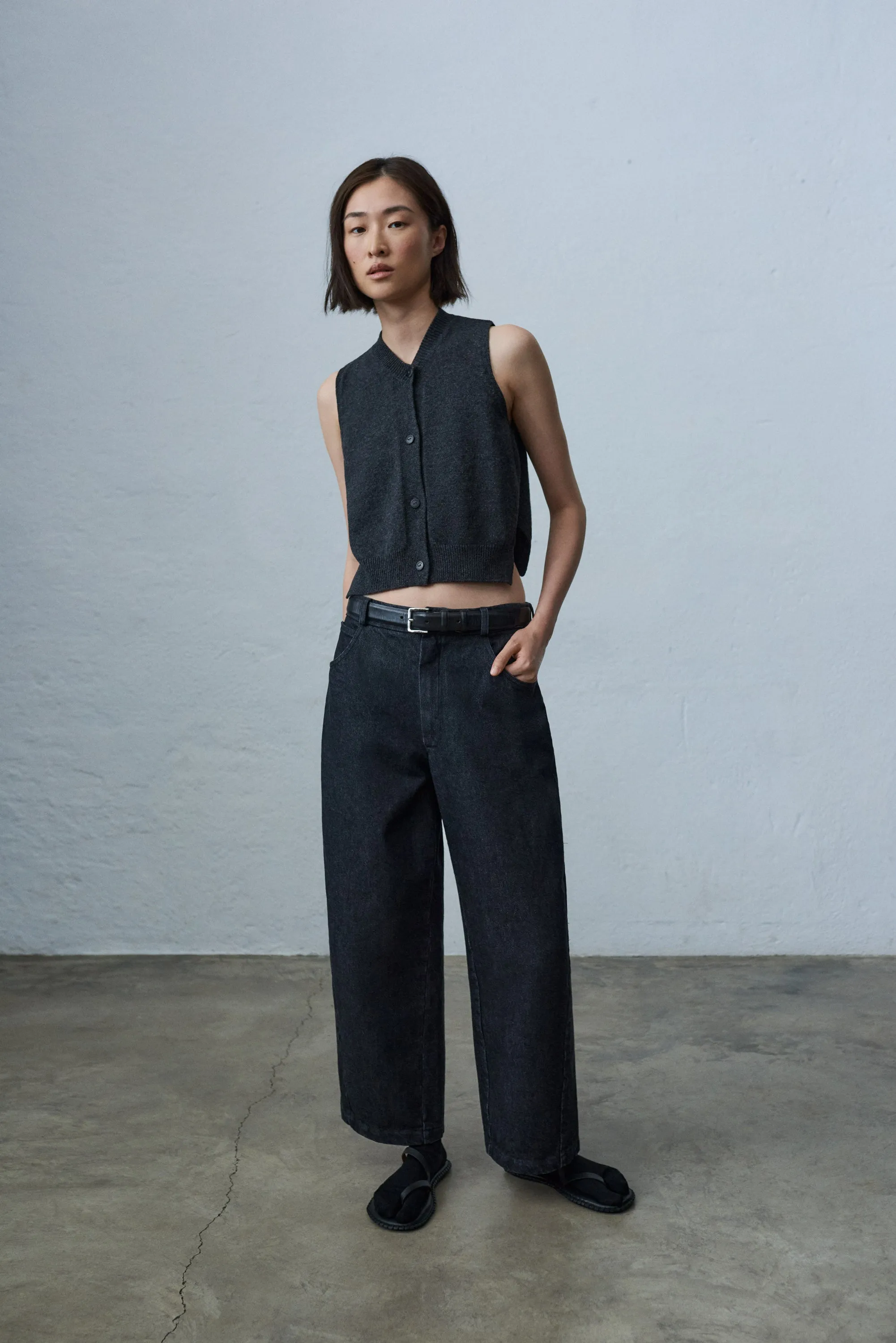 STRAIGHT PANTS DARK DENIM sold by Cordera product image thumbnail 4