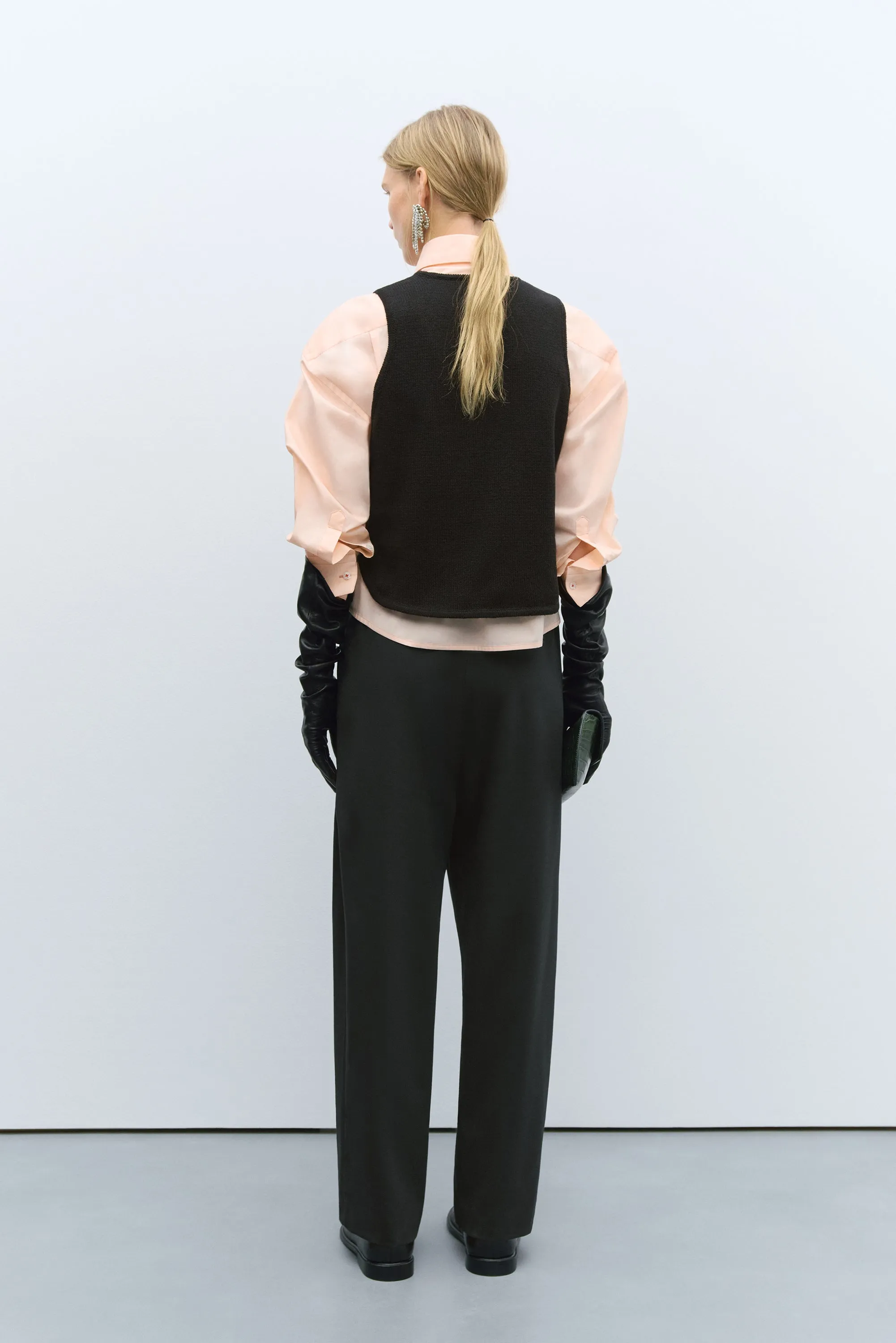 CUT-OUT BOAT NECK WAISTCOAT BLACK sold by Cordera product image thumbnail 4