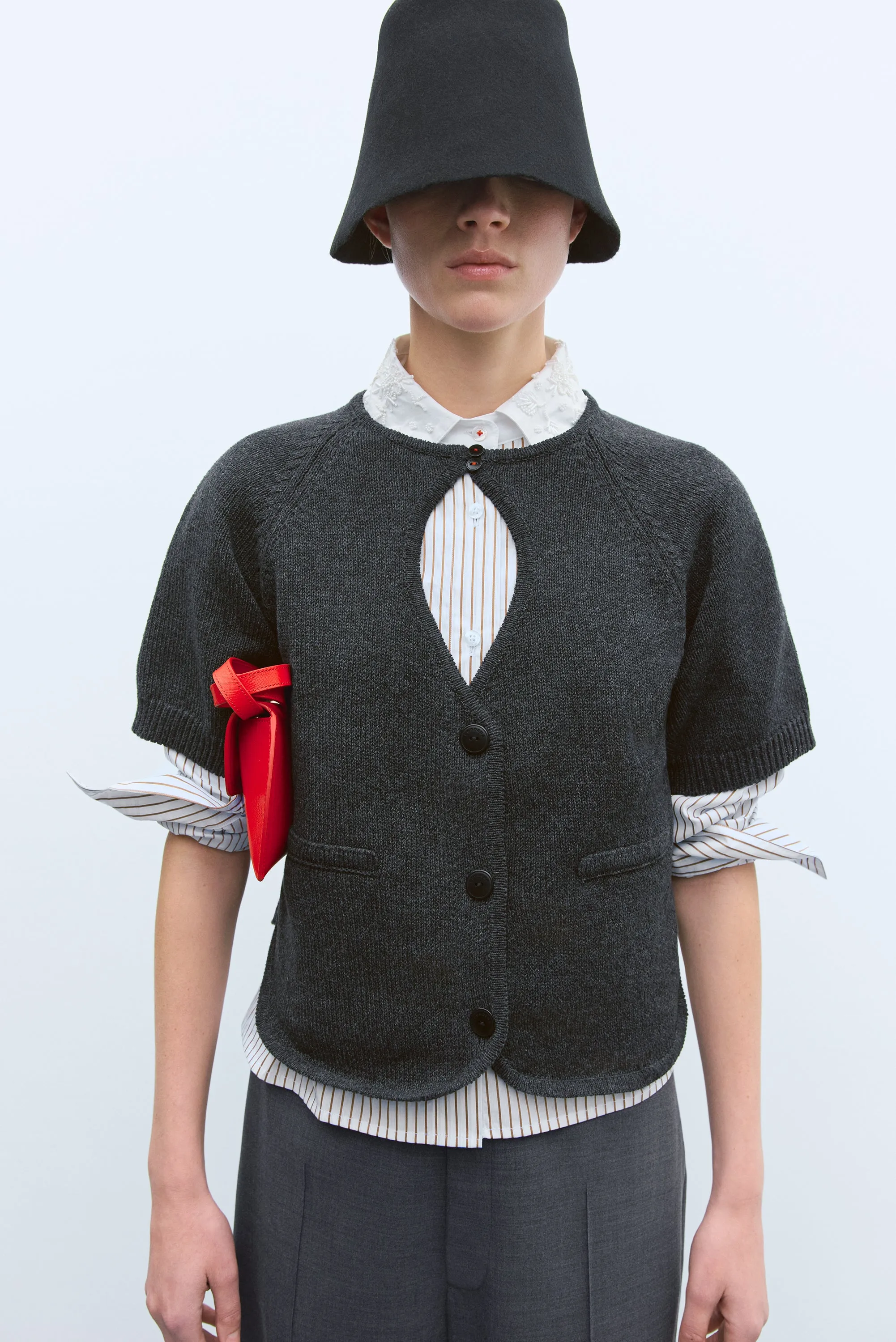 CUT-OUT TOP ANTHRACITE sold by Cordera