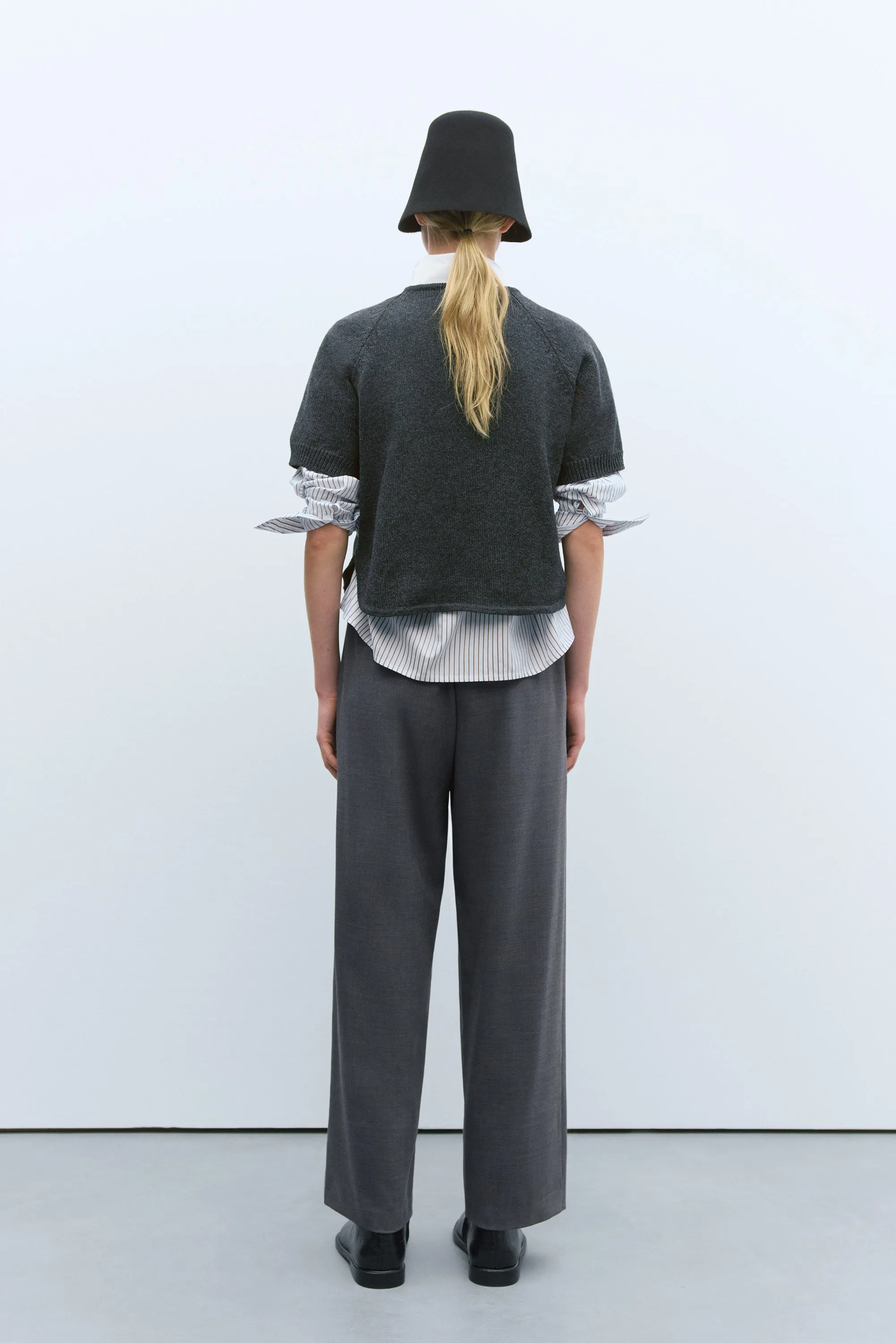 CUT-OUT TOP ANTHRACITE sold by Cordera product image thumbnail 3