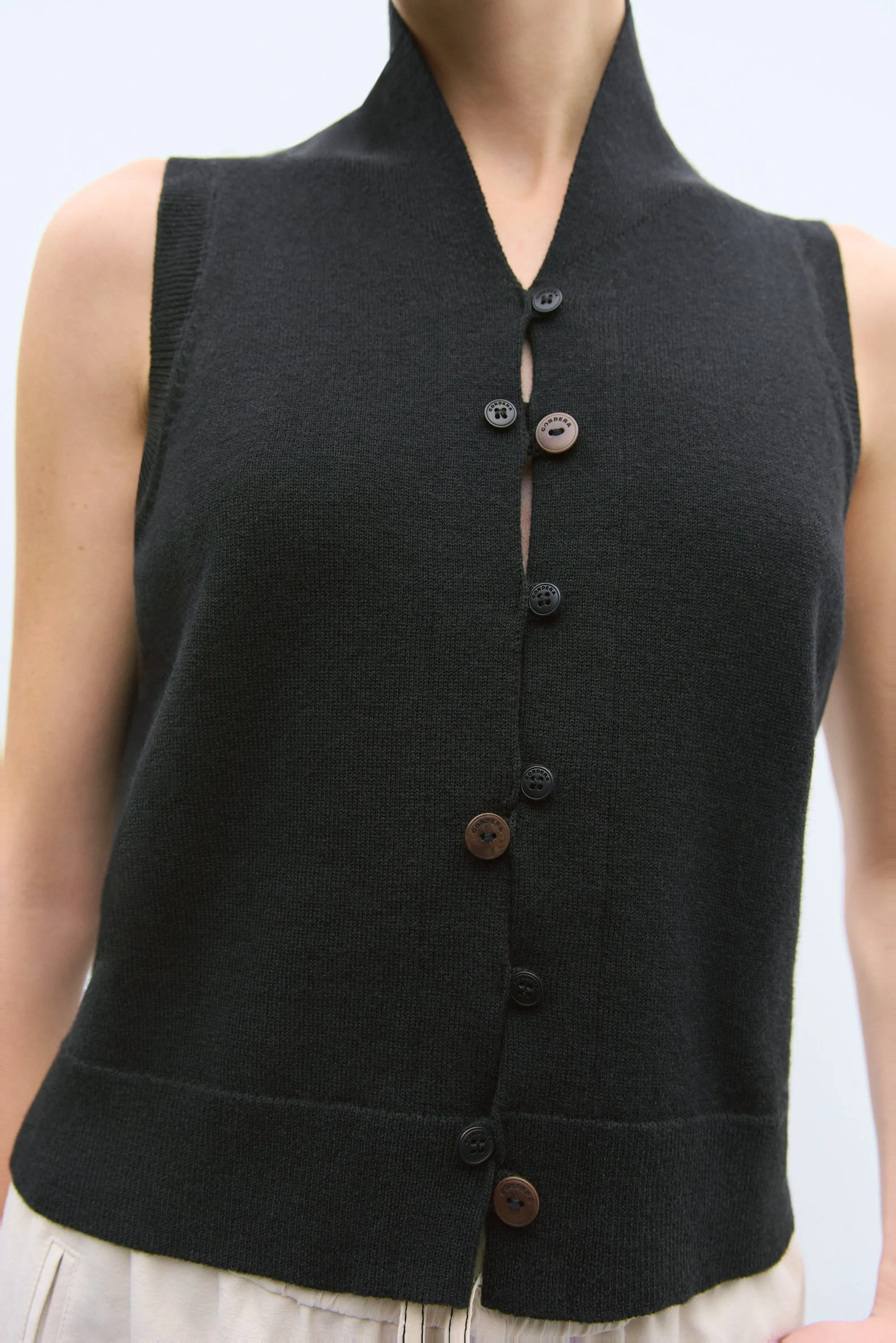 MERINO WOOL WAISTCOAT BLACK sold by Cordera product image thumbnail 2