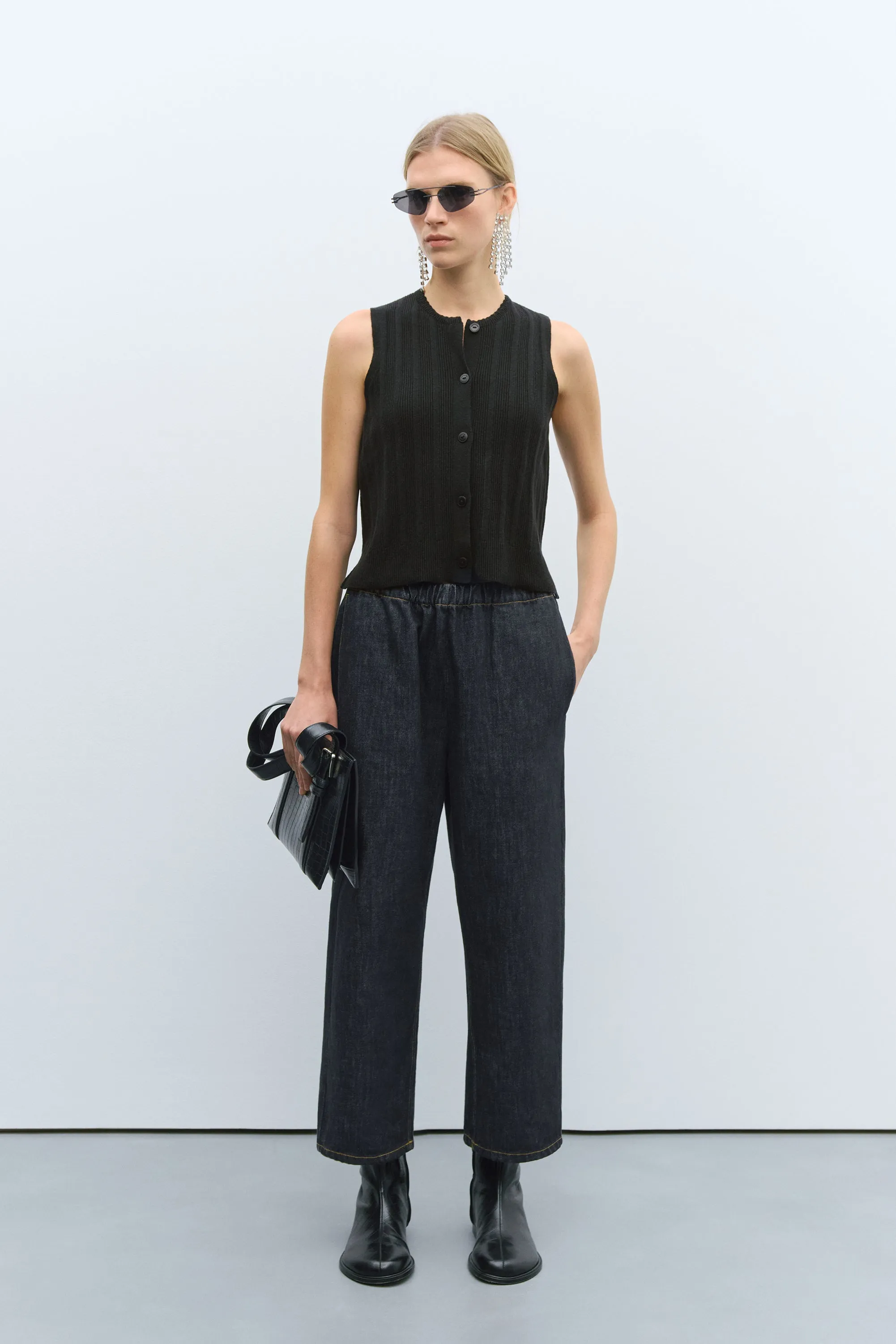 DENIM RELAXED PANTS BLACK sold by Cordera
