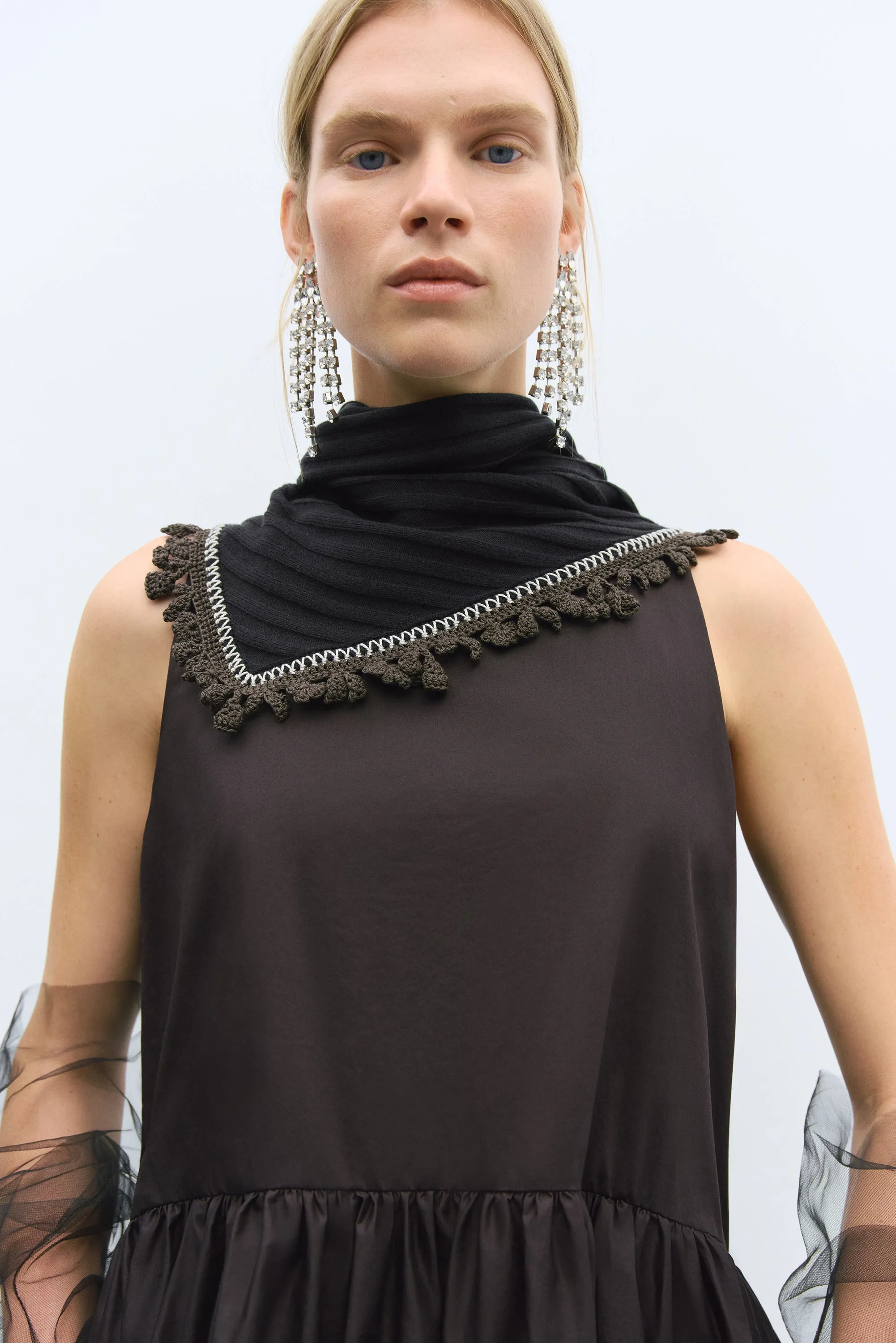 MERINO WOOL BANDANA BLACK sold by Cordera