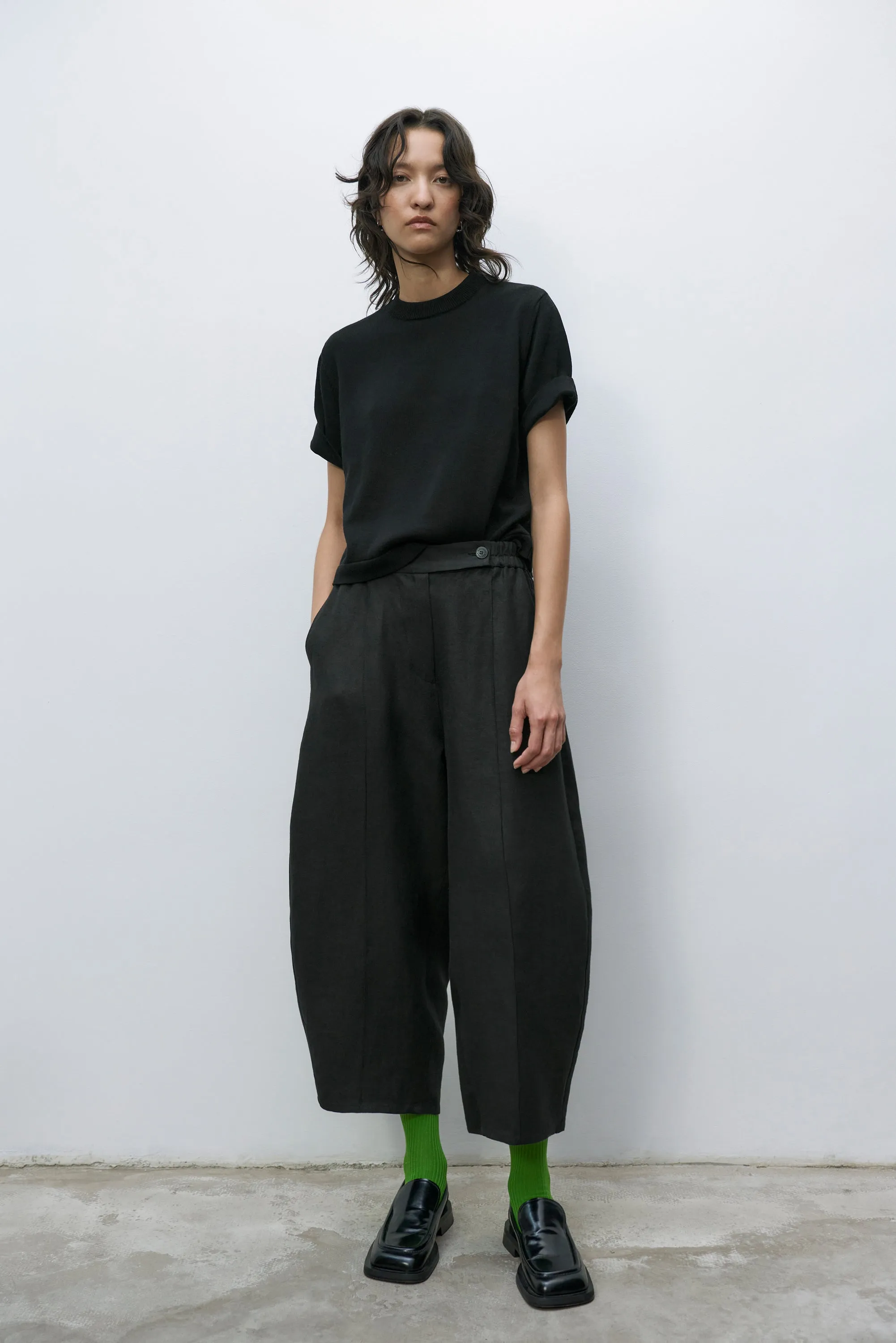 LINEN CURVED PANTS BLACK sold by Cordera product image thumbnail 2